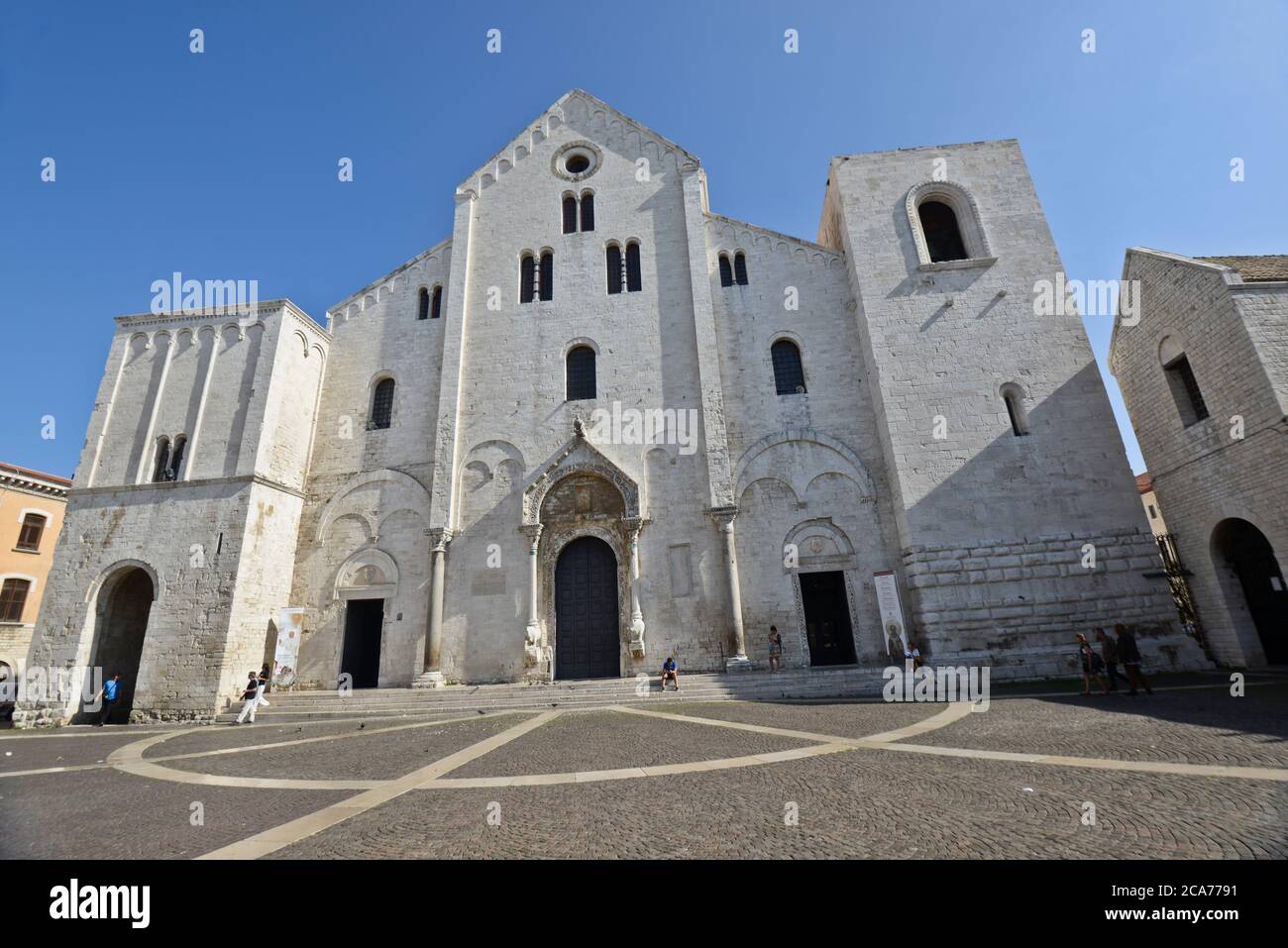 Basilika des Heiligen Nikolaus von Bari (Basilica di San Nicola). Italien Stockfoto