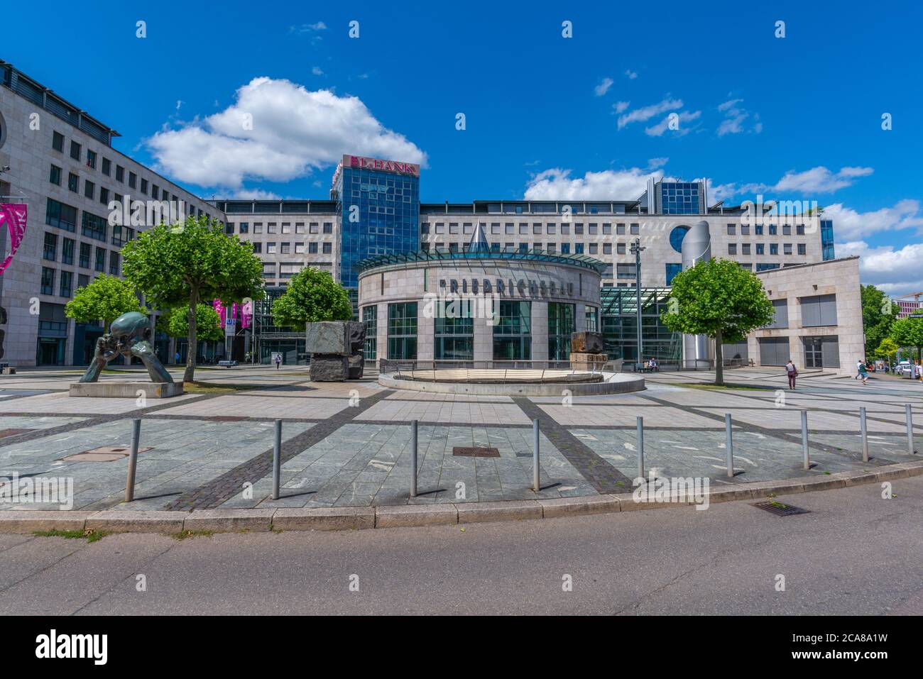 Börsenplatz mit Landesbank Baden-Württemberg und Friedrichsbau, Stuttgart, Innenstadt, Bundesland Baden-Württemberg, Süddeutschland Stockfoto