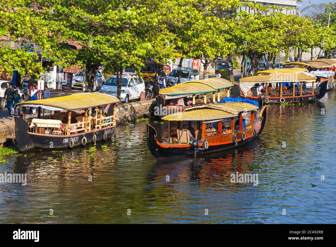 Shikara Boote, Backwaters, Alappuzha (Alleppey), Kerala, Indien, Asien Stockfoto