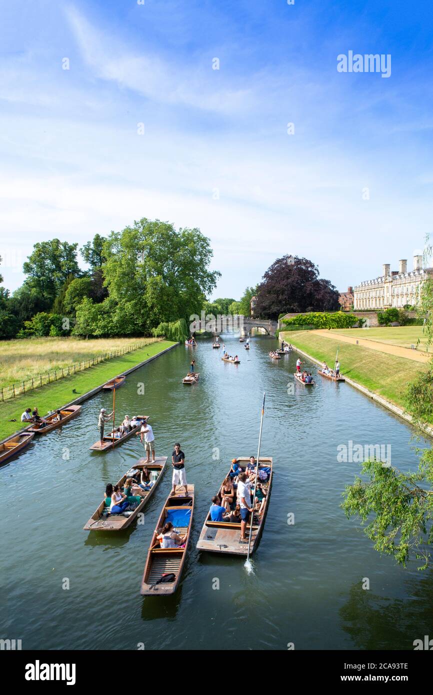 Punts on the River Cam, Cambridge, Cambridgeshire, England, Großbritannien, Europa Stockfoto