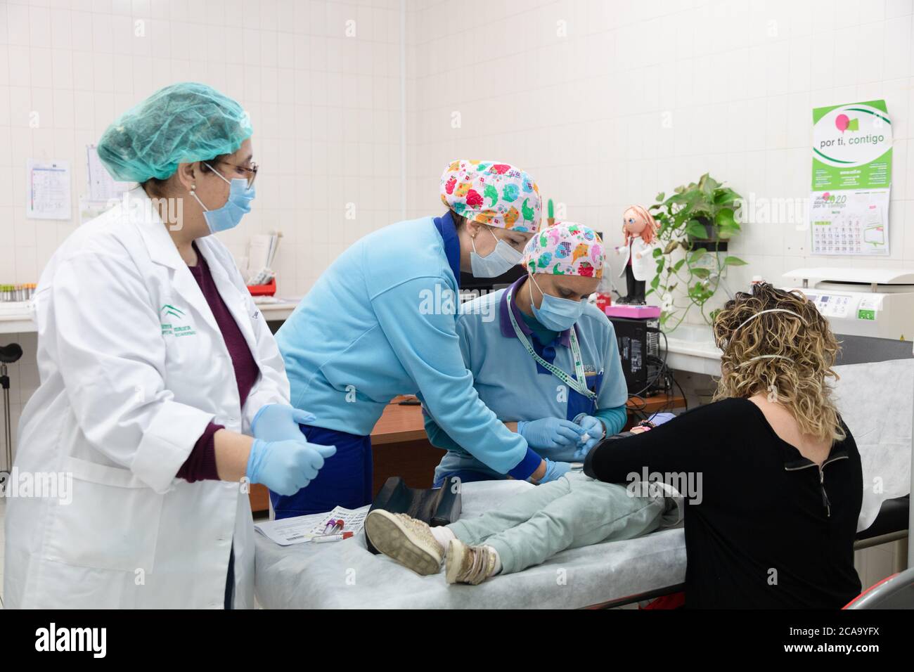 Granada, Spanien. Gesichter der Mitarbeiter des SAS Andalusia Health Service aus dem Motril Hospital inmitten des laufenden Coronavirus COVID Stockfoto