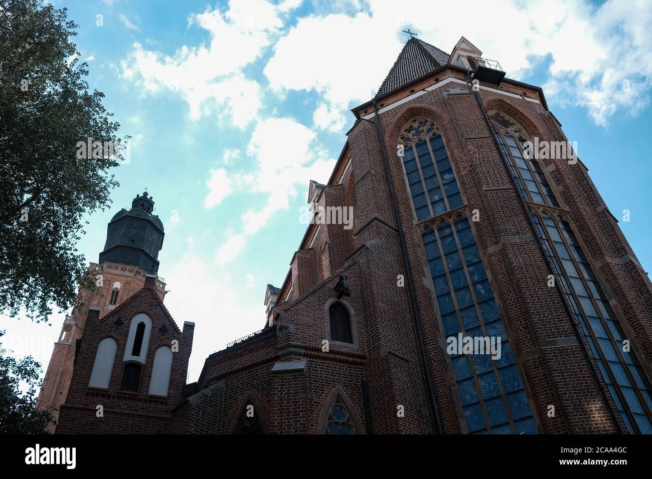 Breslau, Polen - 20. Juli 2020: Basilika der Heiligen Elisabeth in Breslau, Elisabethan paris Kirche, Garisson Kirche Stockfoto