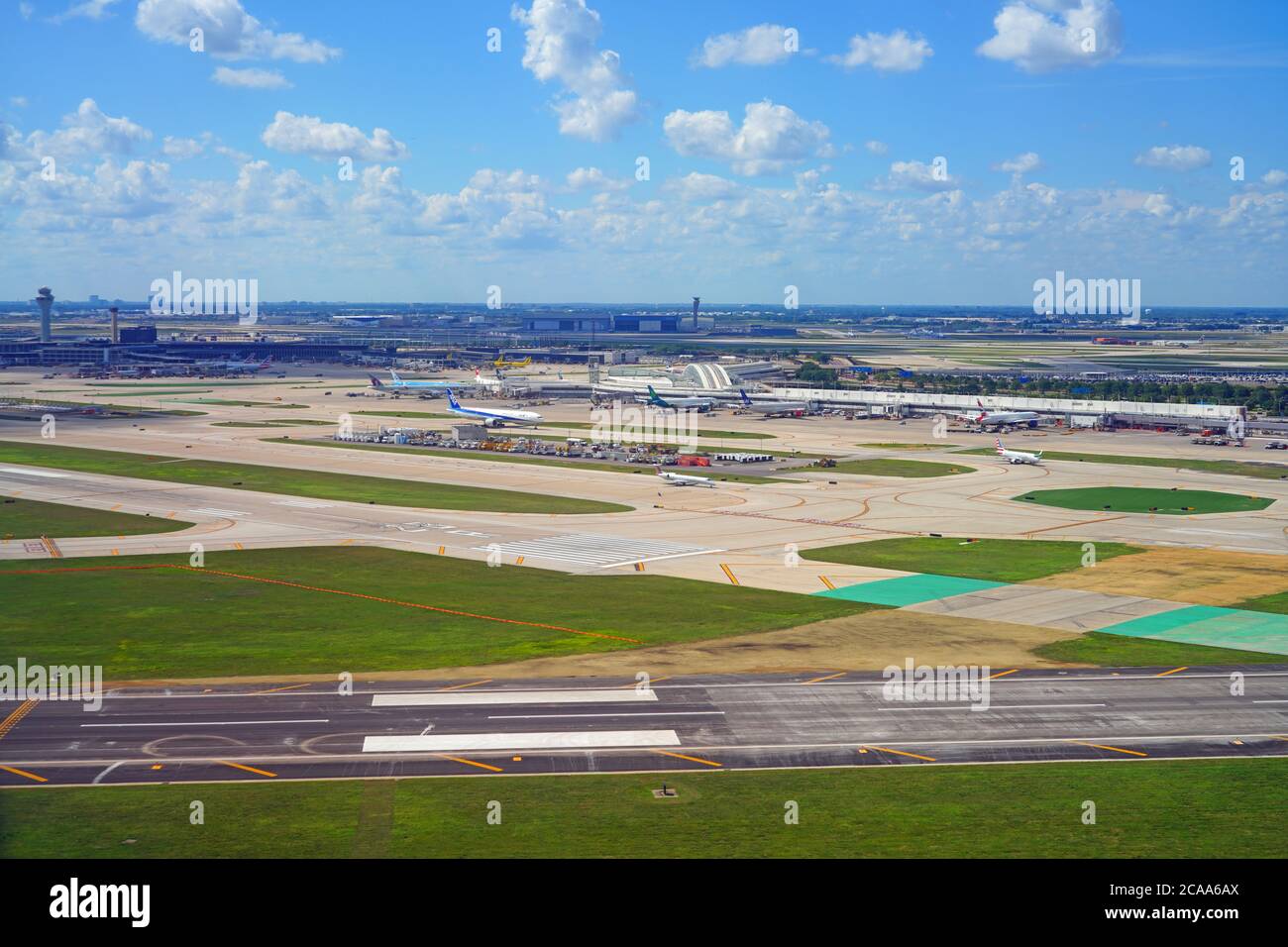 CHICAGO, IL -26 JUL 2020- Blick auf den Chicago O'Hare International Airport (ORD) in der Nähe von Chicago, Illinois, USA. Es ist ein Drehkreuz für United Airline Stockfoto