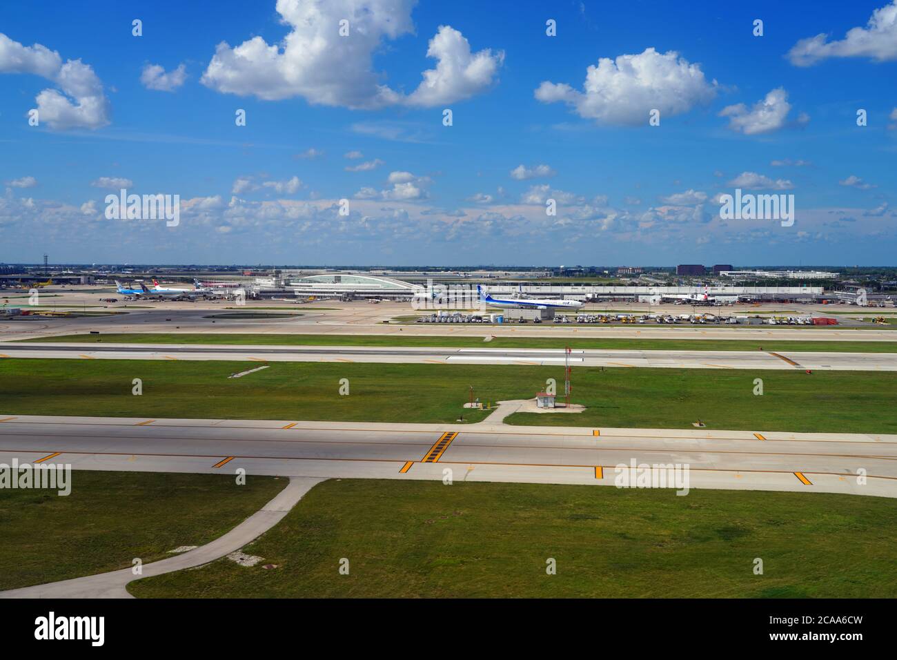 CHICAGO, IL -26 JUL 2020- Blick auf den Chicago O'Hare International Airport (ORD) in der Nähe von Chicago, Illinois, USA. Es ist ein Drehkreuz für United Airline Stockfoto