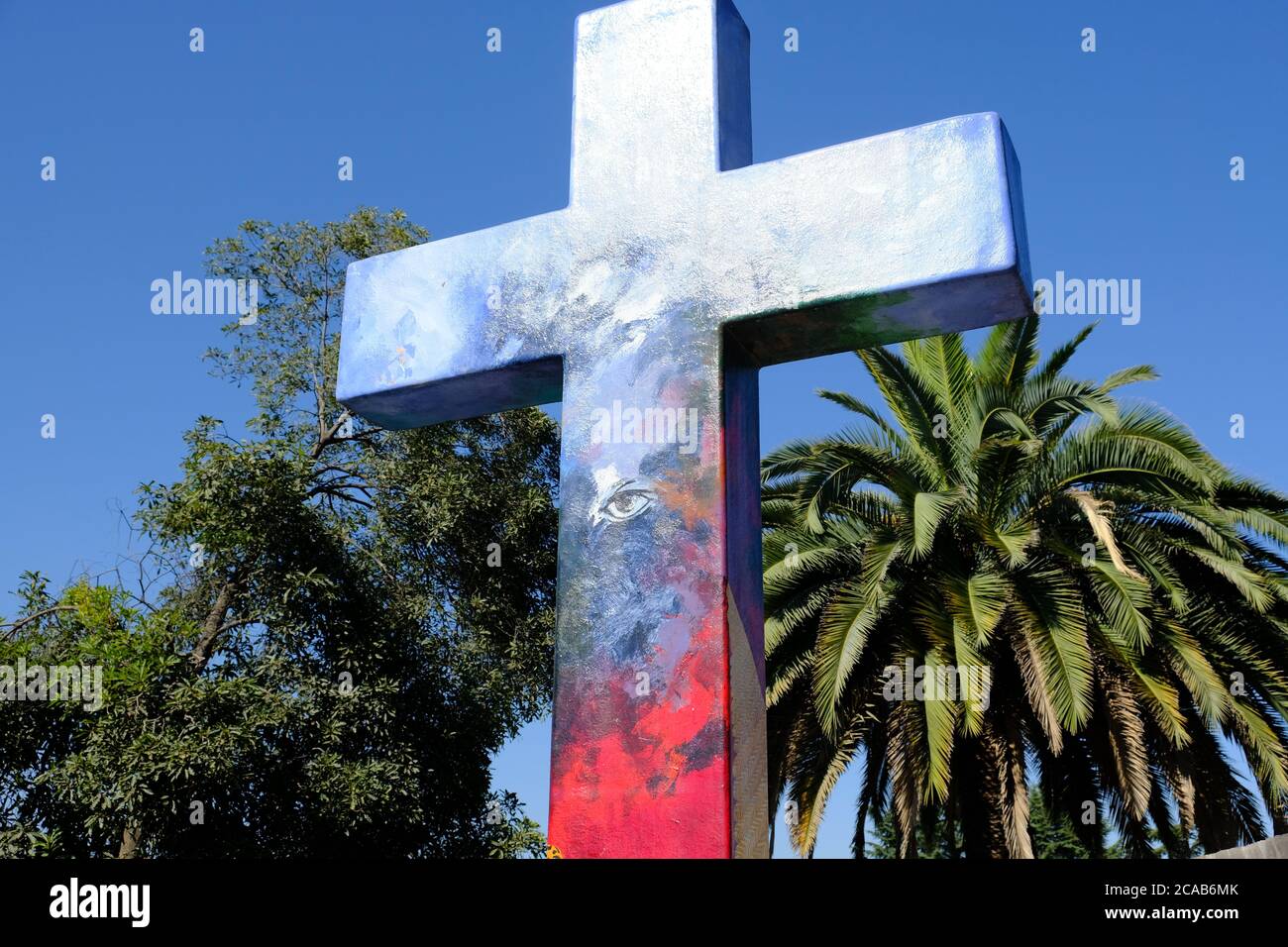 Chile Santiago - Kruzifix am Heiligtum auf dem Hügel San Cristobal (Santuario del Cerro San Cristobal) Stockfoto