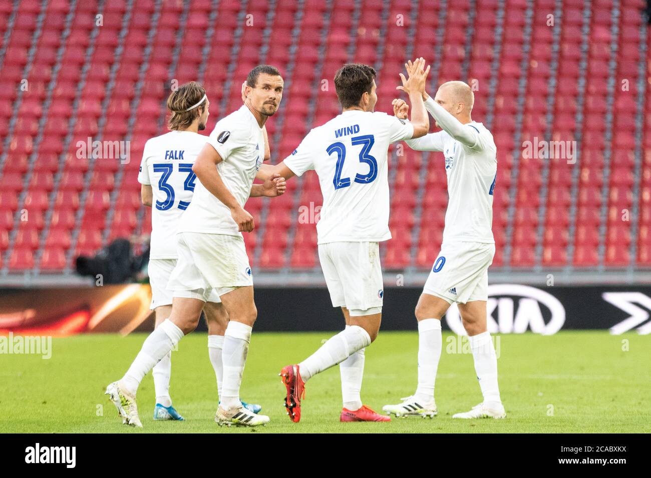 Kopenhagen, Dänemark. August 2020. Rasmus Falk (33) vom FC Kopenhagen punktet 3-0 und feiert mit Jonas Wind (23) beim UEFA Europa League Spiel zwischen dem FC Kopenhagen und Istanbul Basaksehir im Telia Parken in Kopenhagen. (Foto Kredit: Gonzales Foto/Alamy Live News Stockfoto