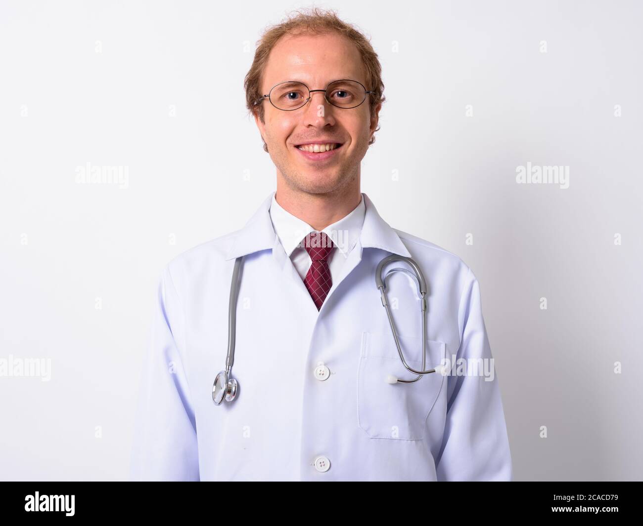 Porträt von glücklichen Mann Arzt mit blonden Haaren Stockfoto