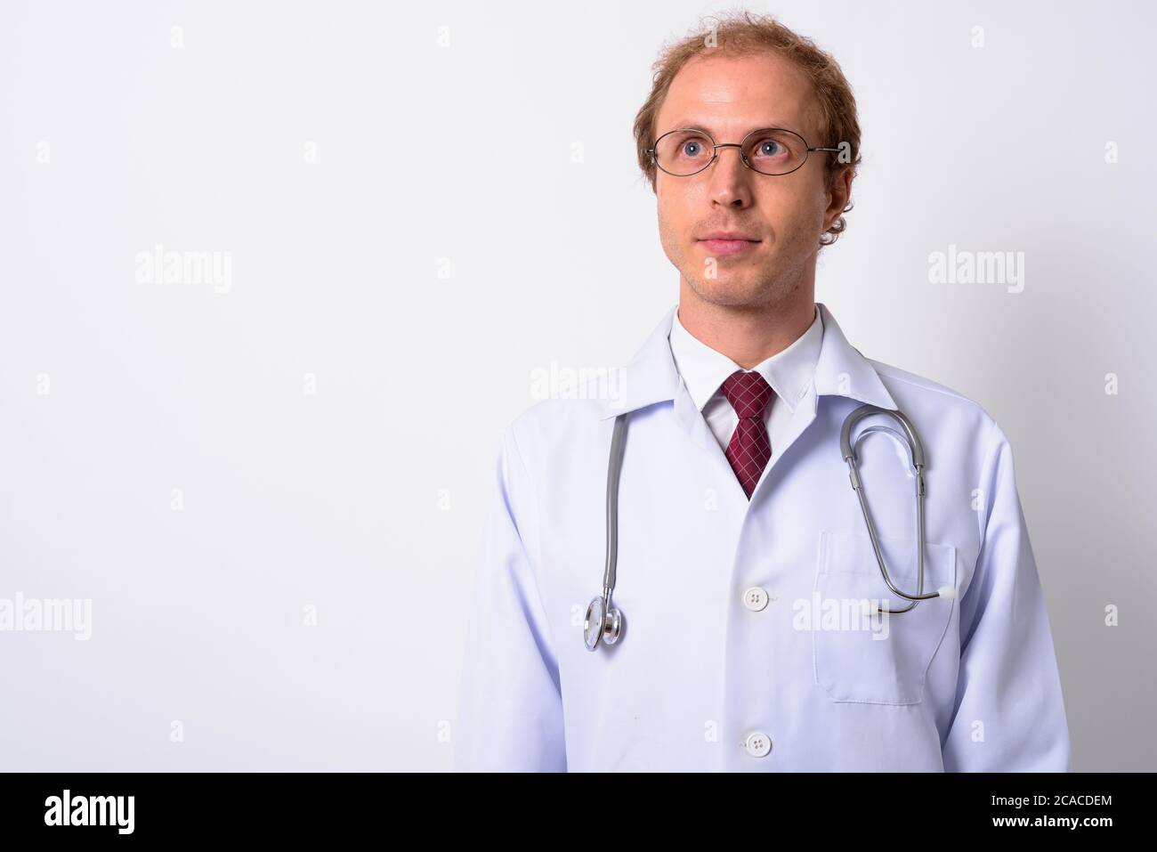 Porträt des Mannes Arzt mit blonden Haaren Stockfoto