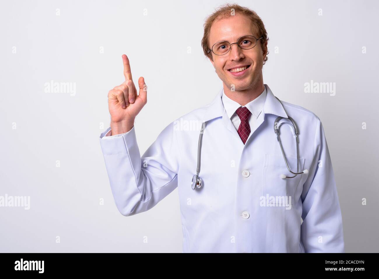 Porträt von glücklichen Mann Arzt mit blonden Haaren Stockfoto