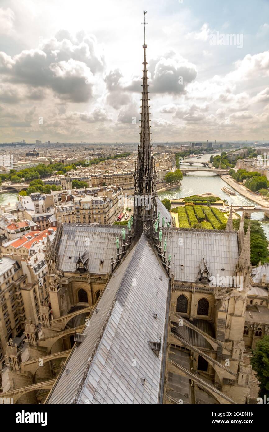 Kathedrale Notre Dame und Spire, Paris, Frankreich Stockfoto