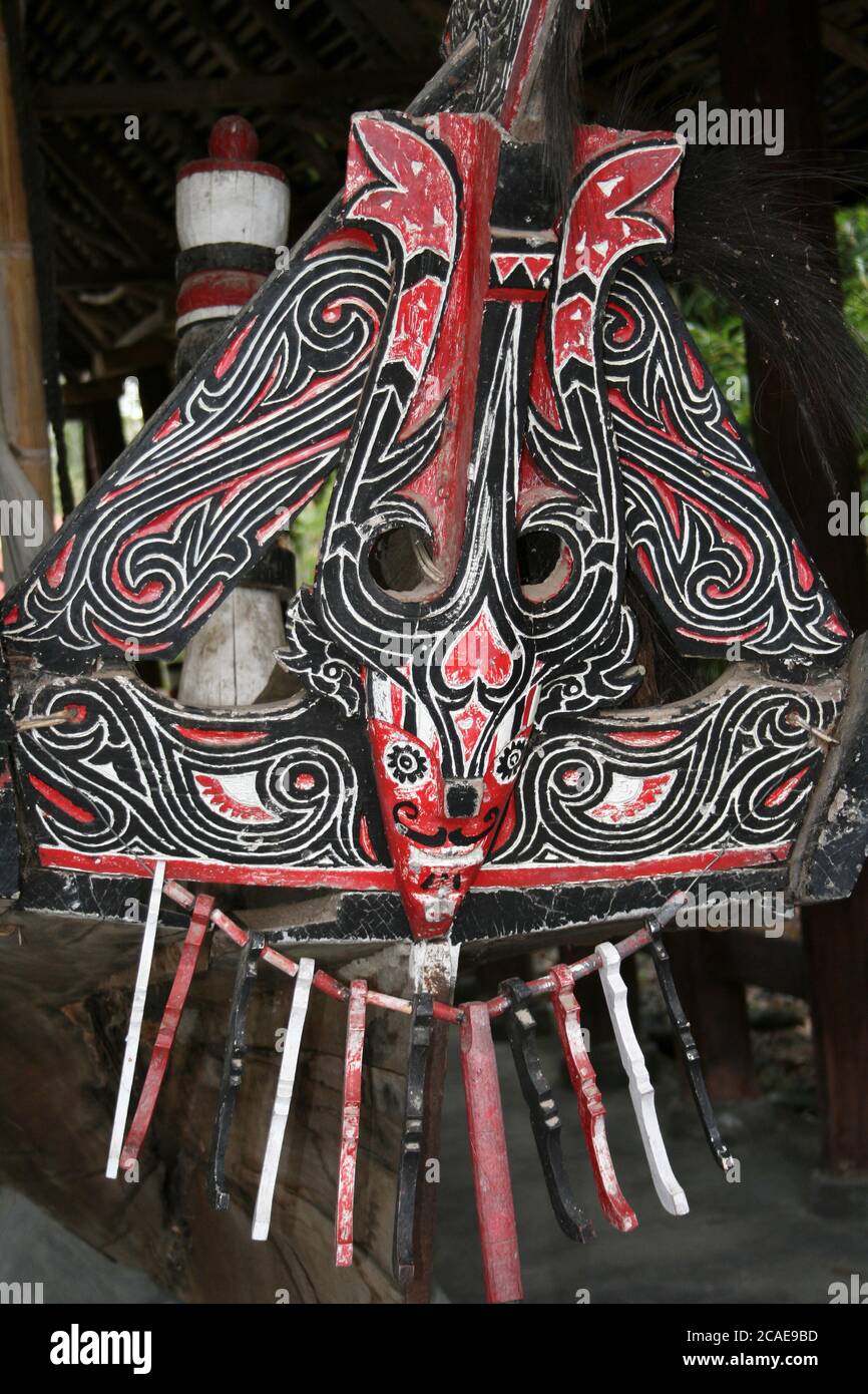 Solu Bolon - Royal Boot Mit Batak Maske Design Auf Prow, Toba Batak Menschen, Samosir Insel, Sumatra Stockfoto