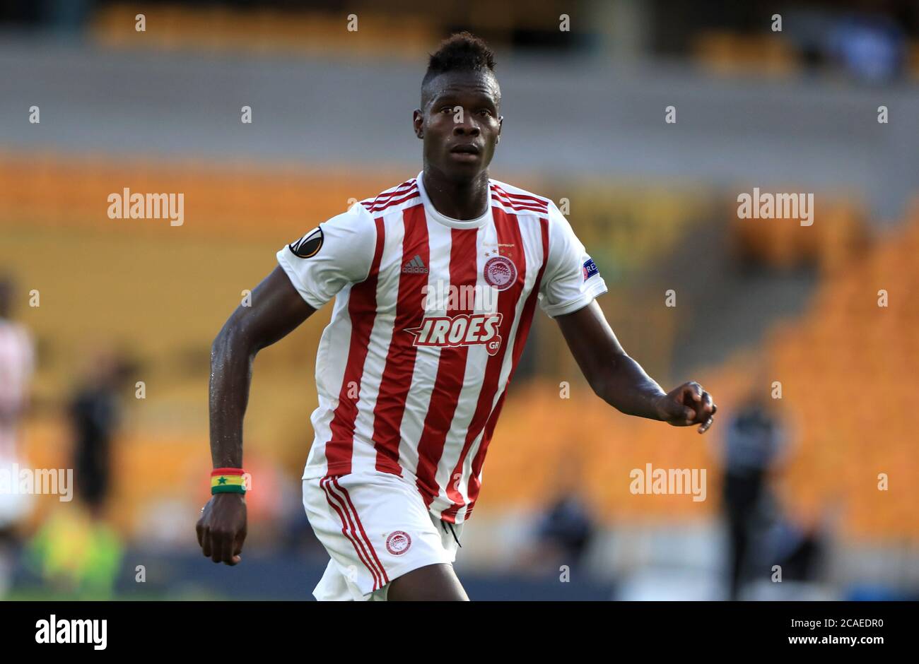 Olympiakos' Pape Abou Cisse während des UEFA Europa League-Spiels von 16 Sekunden im Molineux Stadium, Wolverhampton. Donnerstag, 6. August 2020. Siehe PA Geschichte SOCCER Wolves. Bildnachweis sollte lauten: Mike Egerton/PA Wire. Stockfoto