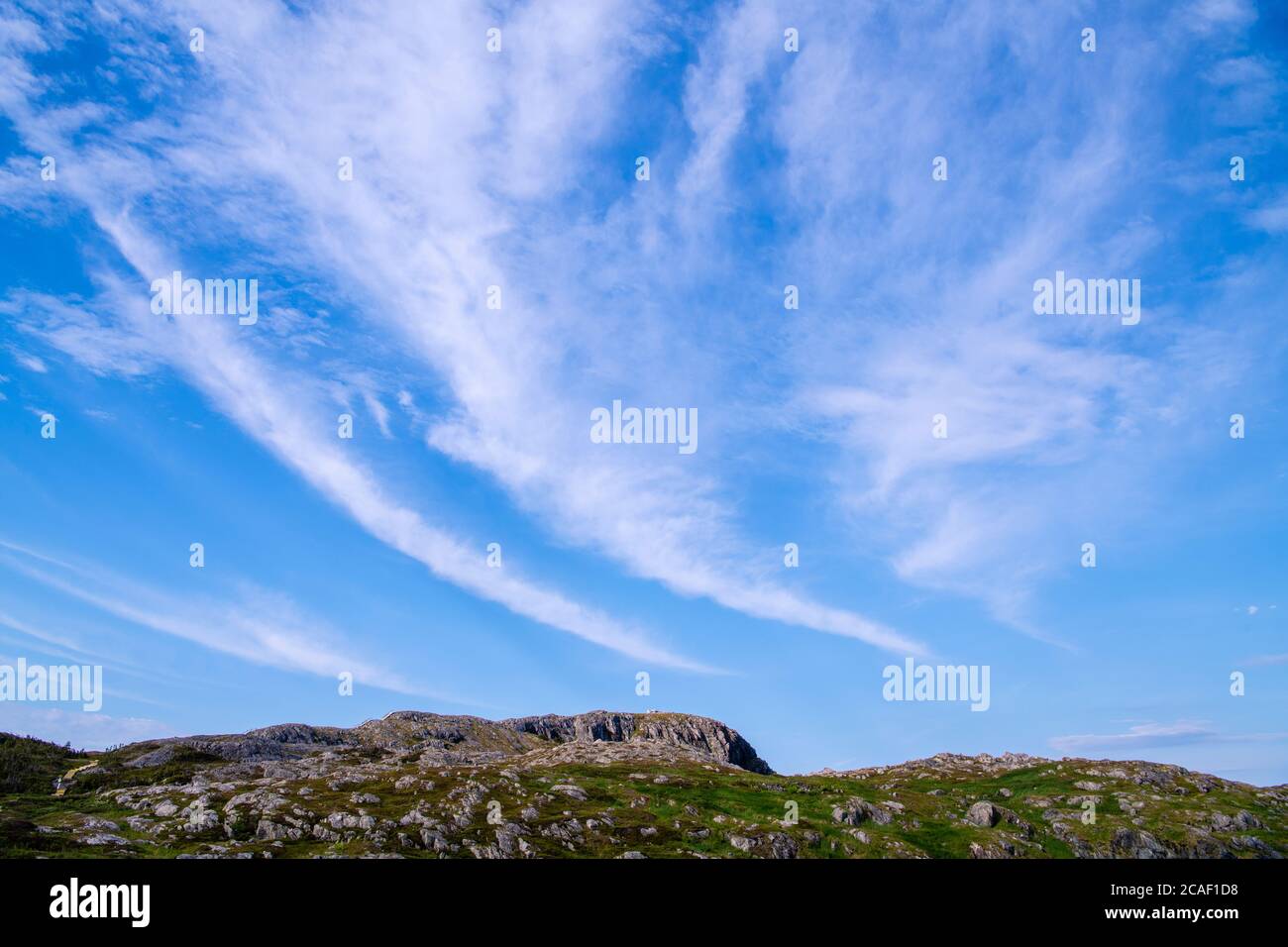 Cirrus Wolken über Brimstone Head, Fogo, Neufundland und Labrador NL, Kanada Stockfoto