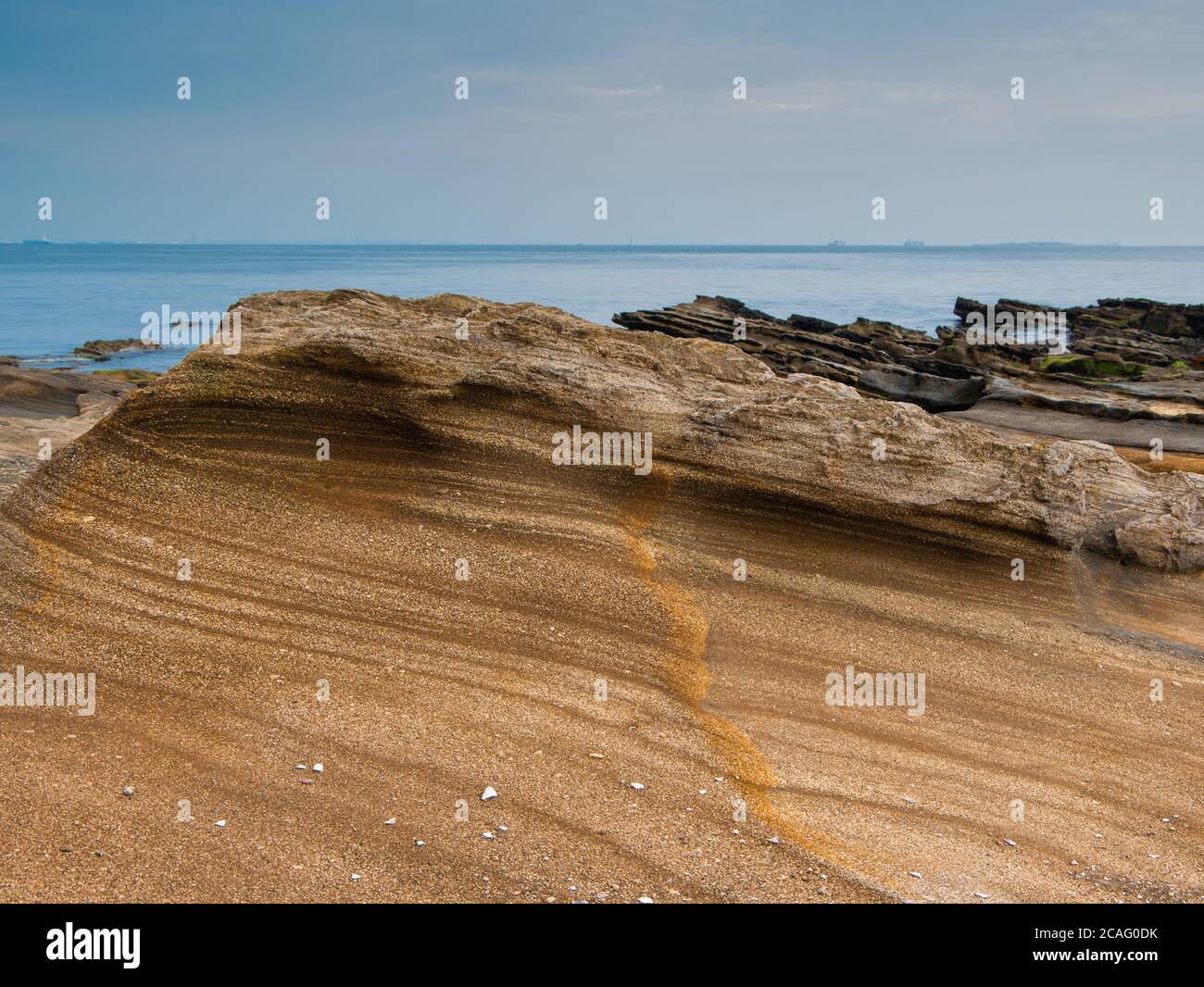 Dieses sandsteinartige Gestein war einst Teil einer Schicht, die sich vor Millionen von Jahren auf einem Tiefseeboden bildete und nur etwa 500,000 Jahre lang die Oberfläche erreichte Stockfoto