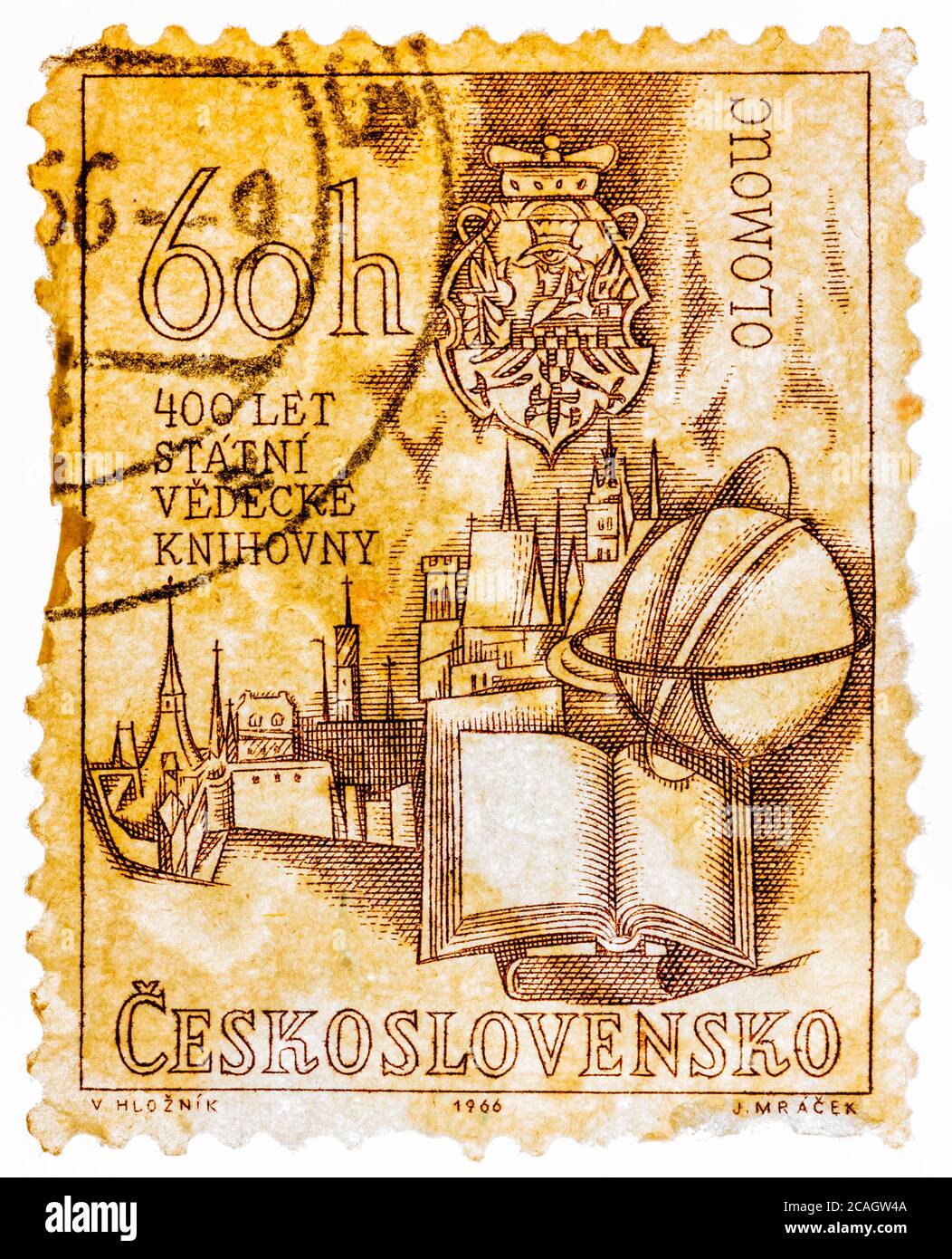Die in der Tschechoslowakei gedruckte Briefmarke zeigt die Dreifaltigkeitssäule und das Rathaus von Olomouc, den Marktplatz, Olomouc, Böhmen und Mähren Stockfoto