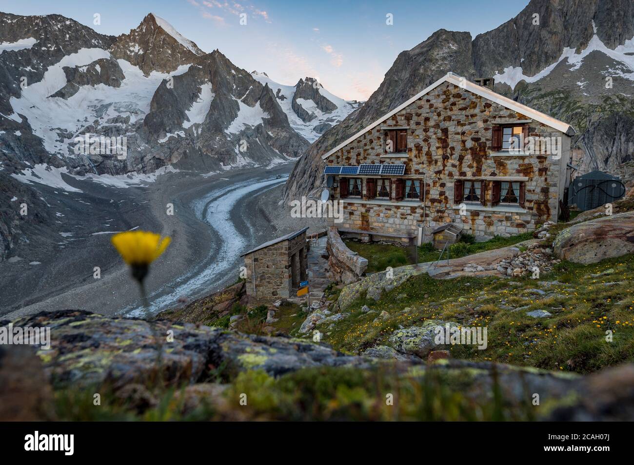 Sommer auf der walliser Alp Stockfoto