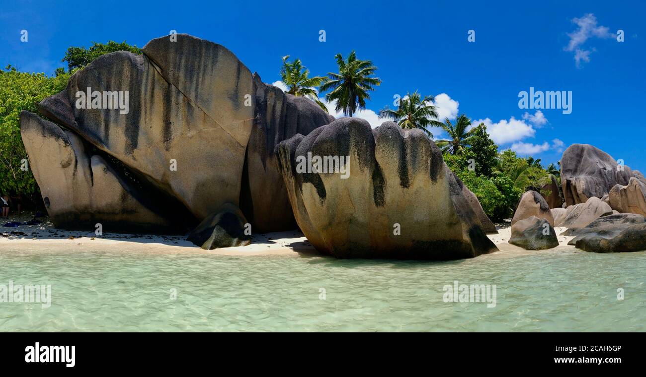 Typische Felsen in Anse Source d'Argent, La Digue Island, Seychellen Stockfoto