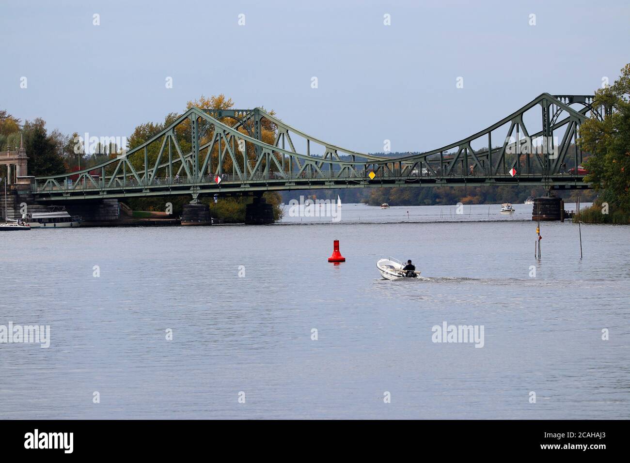 Glienicker Brücke, Potsdam (nur fuer redaktionelle Verwendung. Keine Werbung. Referenzdatenbank: http://www.360-berlin.de. © Jens Knappe. Bildquellen Stockfoto