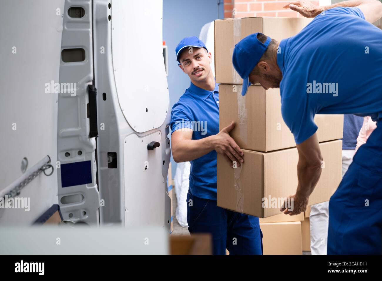 Umzugshaus Lkw Oder Van Last. Entfernung Und Lieferung Stockfoto