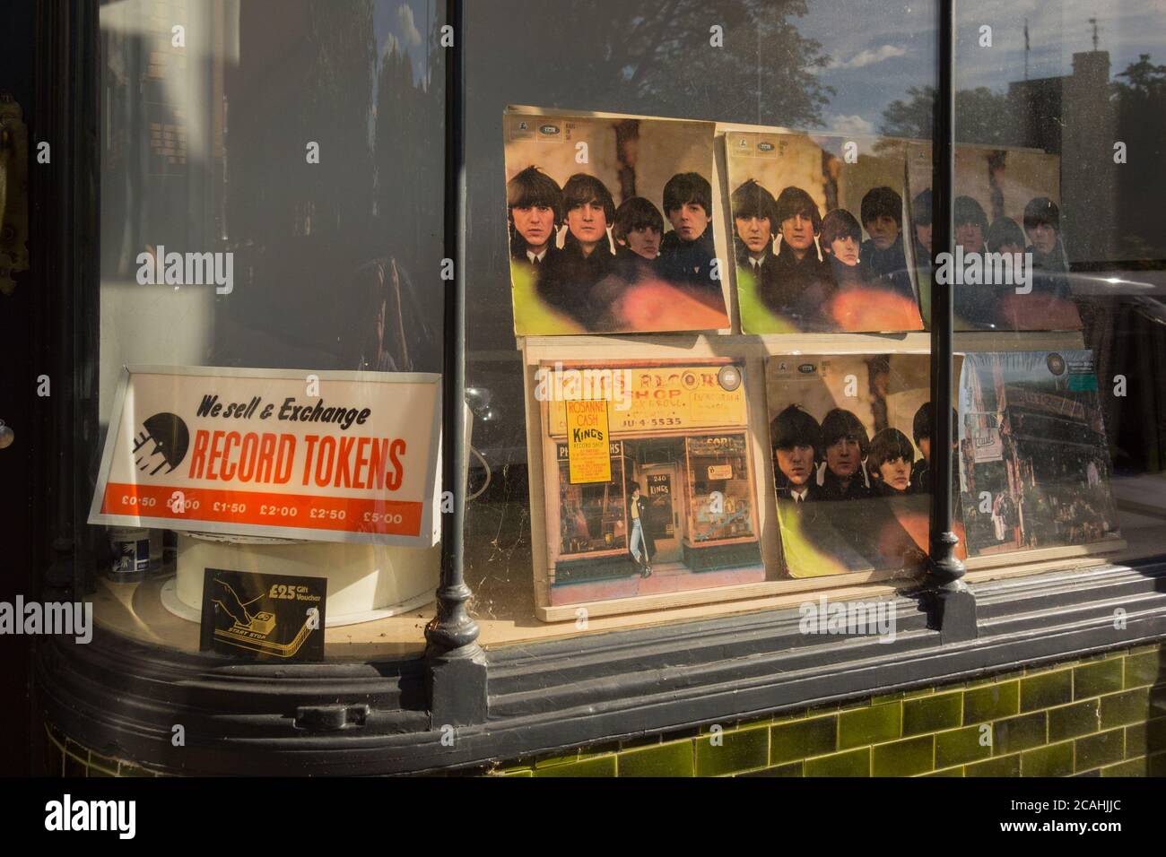 Beatles for Sale Album auf dem Label Parlophon im Fenster von Olympic Studios Records, Barnes, London, UK Stockfoto