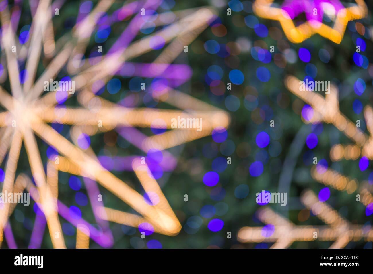 Stadtlichter verschwommen abstraktes kreisförmiges Bokeh auf dem Hintergrund Stockfoto