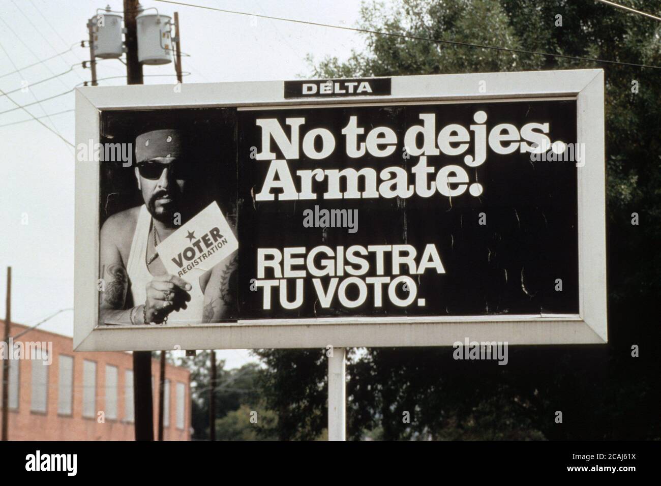San Antonio, Texas USA: Spanischsprachige Plakatwerbung des Southwest Voter Registration Project ermutigt spanischsprachige Bürger zur Wahl. ©Bob Daemmrich Stockfoto