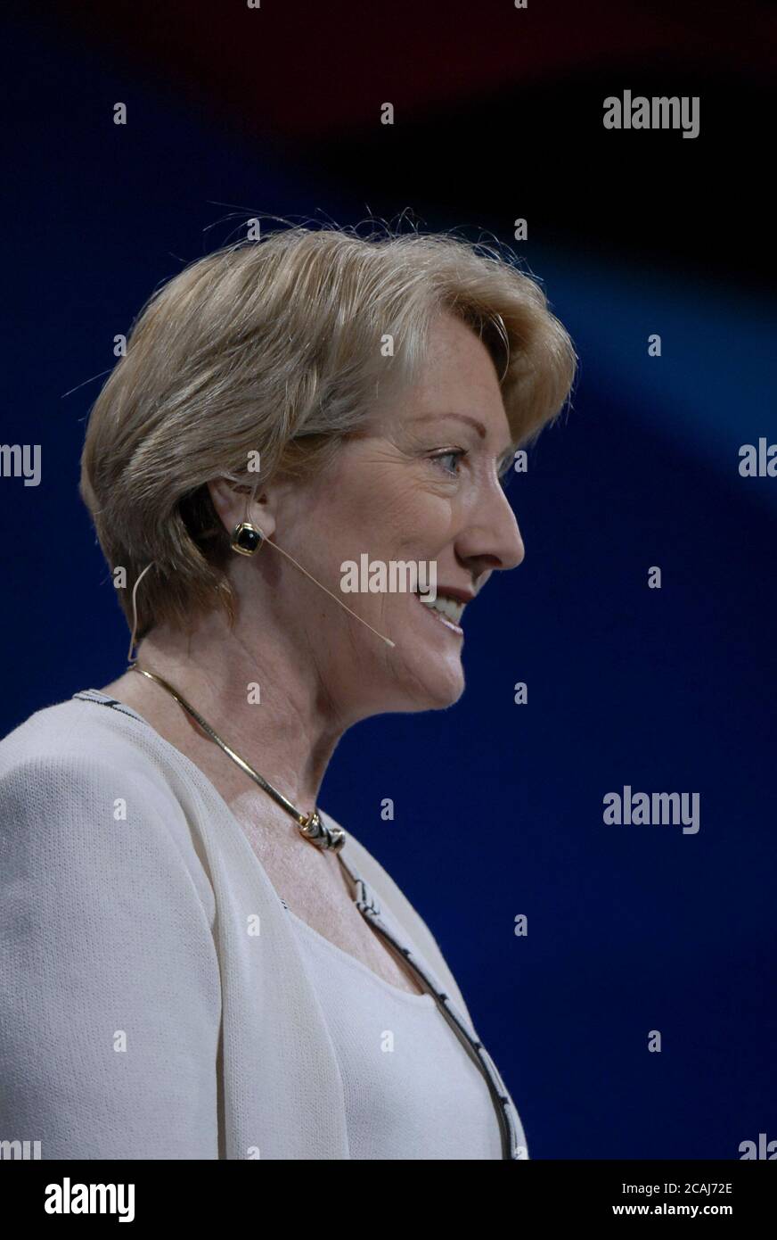 Austin, Texas, USA, 4. Mai 2006: Anne Mulcahy, Vorsitzende des Vorstands und CEO von Xerox, hält ihre Keynote auf dem World Congress of Information Technology (WCIT) High-Tech-Treffen in Austin. Mulcahy hob die Bestrebungen ihres Unternehmens zur Verbesserung des Dokumentenmanagements im 21. Jahrhundert hervor. ©Bob Daemmrich Stockfoto