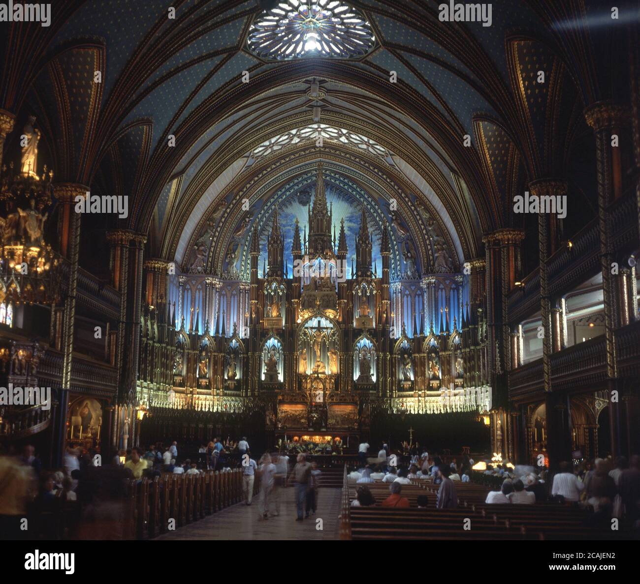 INNENRAUM-VISTA DEL ALTAR MAYOR-1880. ORT: BASILICA DE NUESTRA SEÑORA. Montreal. KANADA. Stockfoto