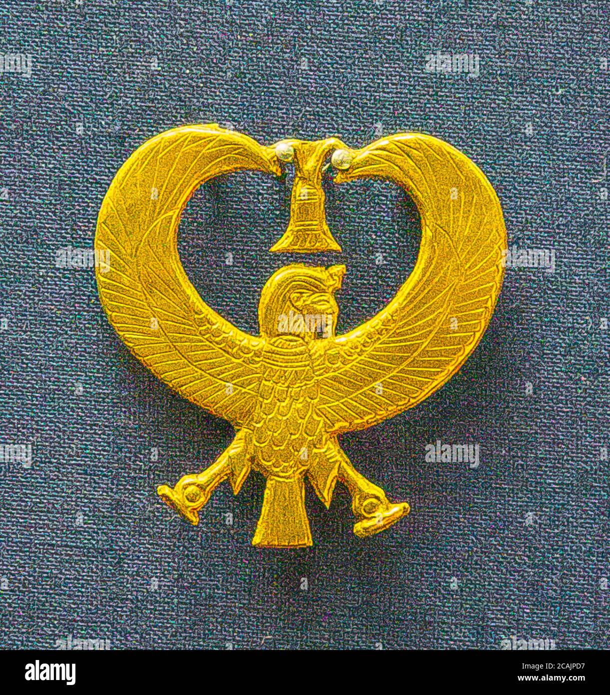 Ägypten, Kairo, Ägyptisches Museum, Schmuck in der königlichen Nekropole von Tanis gefunden : Amulett der Ba Vogel des Königs Psusennes I. Stockfoto