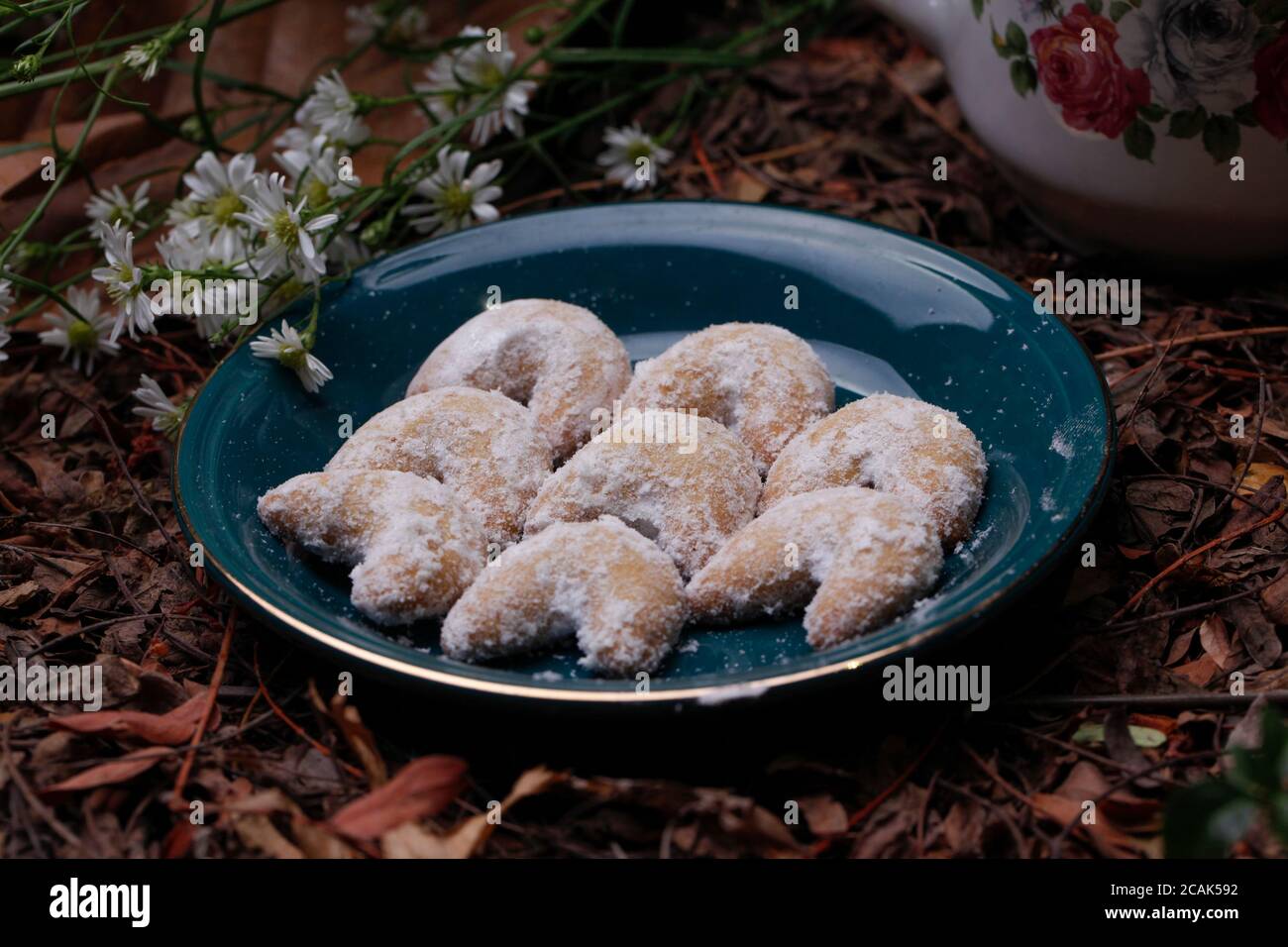 Indonesische berühmte Torte für feiern IED Mubarak / Idul Fitri / Lebaran Kue Putri Salju / Snow Cake eine süße weiße Torte Stockfoto