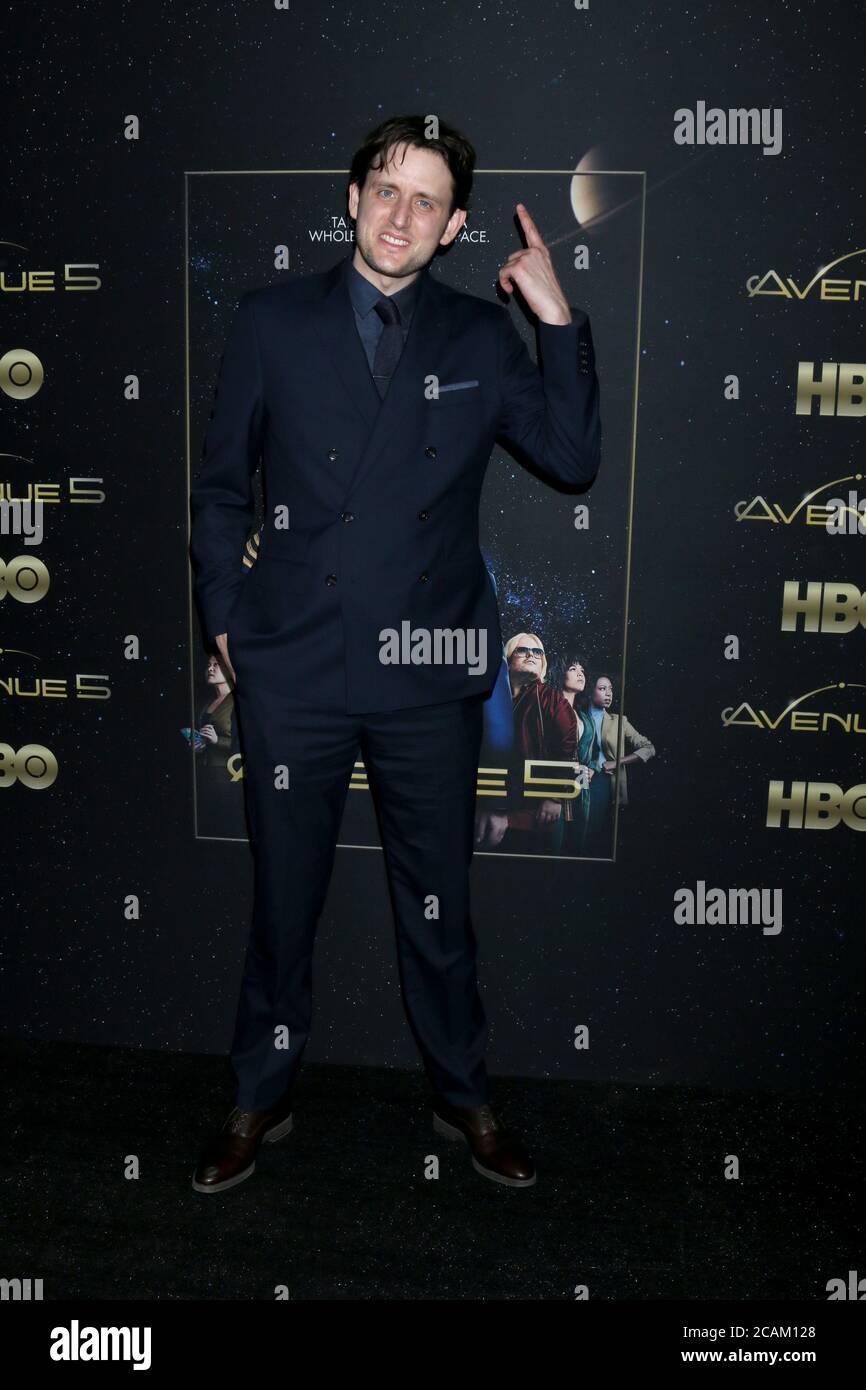 LOS ANGELES - JAN 14: Zach Woods bei der Premiere 'Avenue 5' - Ankunft im Avalon Hollywood am 14. Januar 2020 in Los Angeles, CA Stockfoto