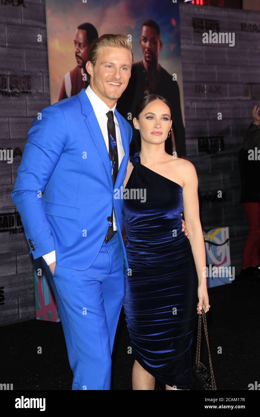 LOS ANGELES - JAN 14: Alexander Ludwig, Paola Nunez bei der "Bad Boys for Life" Premiere im TCL Chinese Theatre IMAX am 14. Januar 2020 in Los Angeles, CA Stockfoto