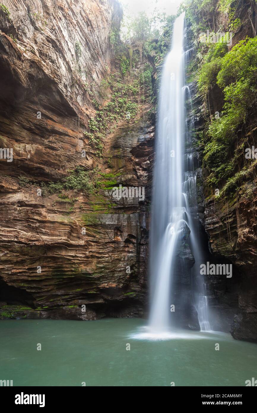 Santa Barbara Wasserfall - Riachao, Maranhao, Brasilien Stockfoto