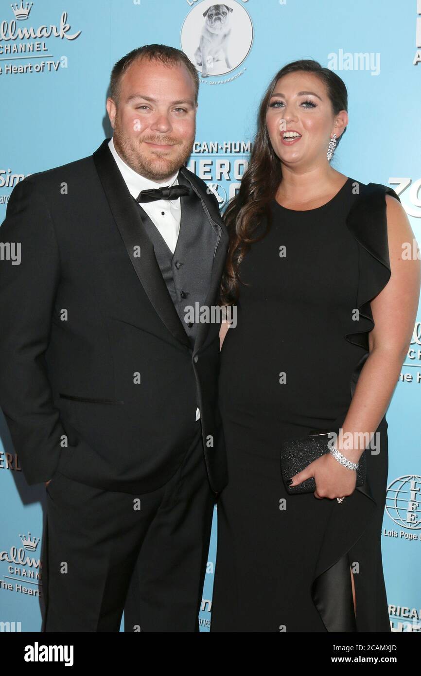 LOS ANGELES - Okt 5: Verlobter, Angel Martin bei den 9. Jährlichen American Humane Hero Dog Awards im Beverly Hilton Hotel am 5. Oktober 2019 in Beverly Hills, CA Stockfoto