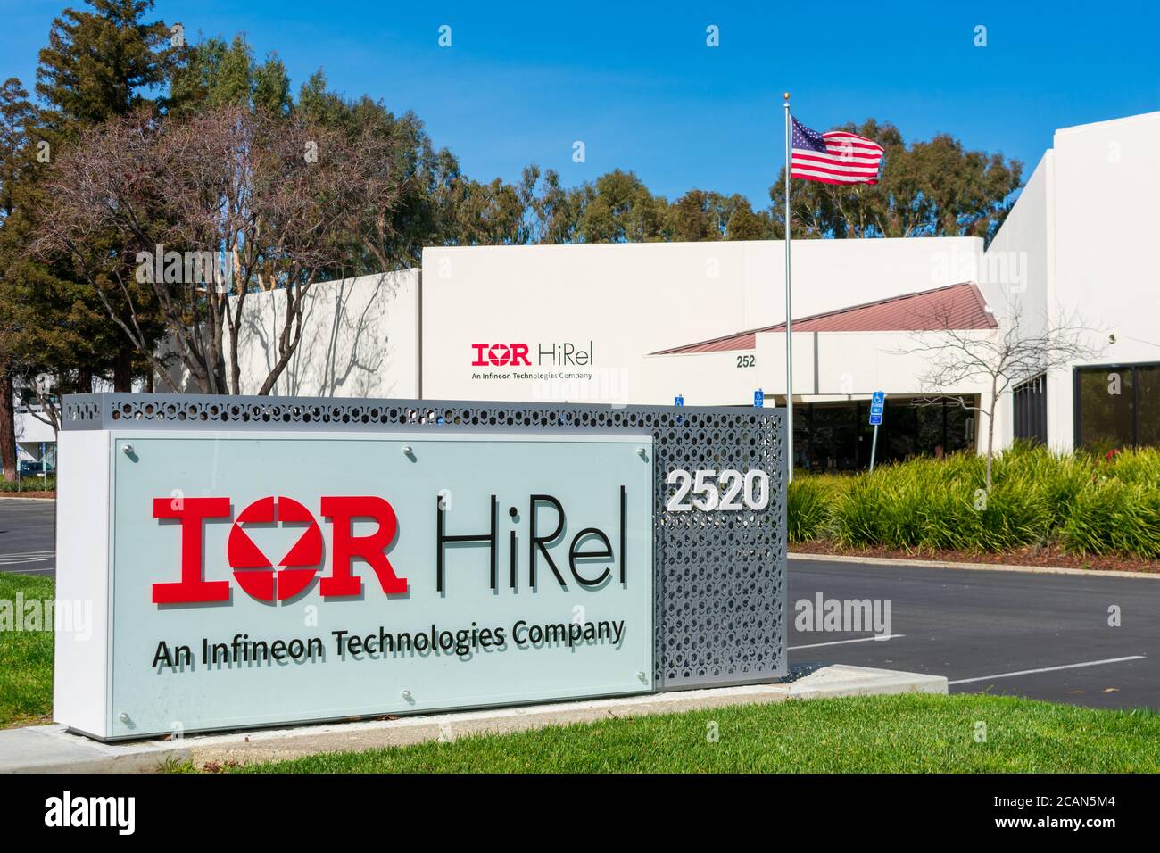 International Rectifier HiRel ein Unternehmen von Infineon Technologies unterzeichnet am Hauptsitz des Halbleiterherstellers im Silicon Valley in San Jose, Kalifornien Stockfoto