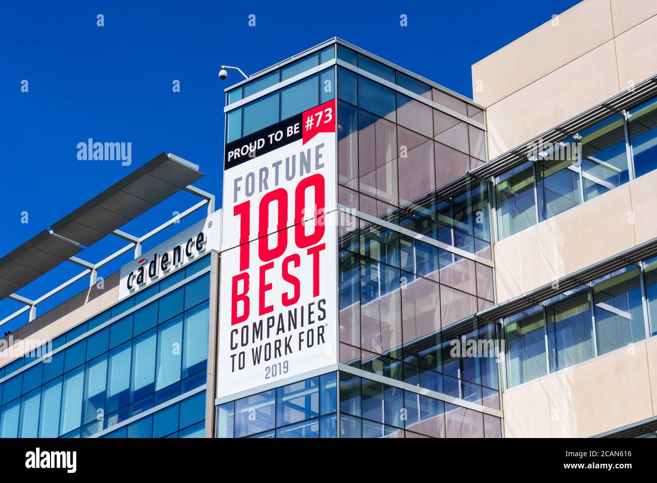 Cadence Headquarters Campus im Silicon Valley. Cadence Design Systems, Inc. Wurde zu einem der 2019 Fortune 100 besten Unternehmen ernannt - San Jose, ca. Stockfoto