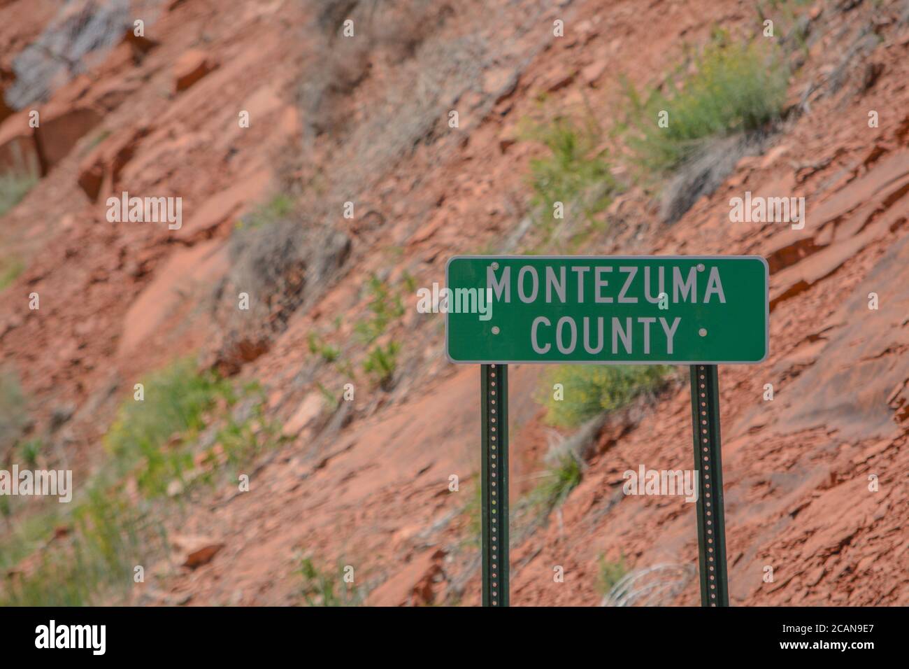 Das Schild für Montezuma County im San Juan National Forest, Colorado Stockfoto
