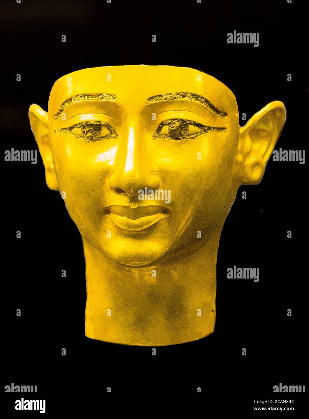 Ägypten, Kairo, Ägyptisches Museum, Schmuck in der königlichen Nekropole von Tanis gefunden, Beerdigung von Wendjebauendjed : Goldmaske. Stockfoto