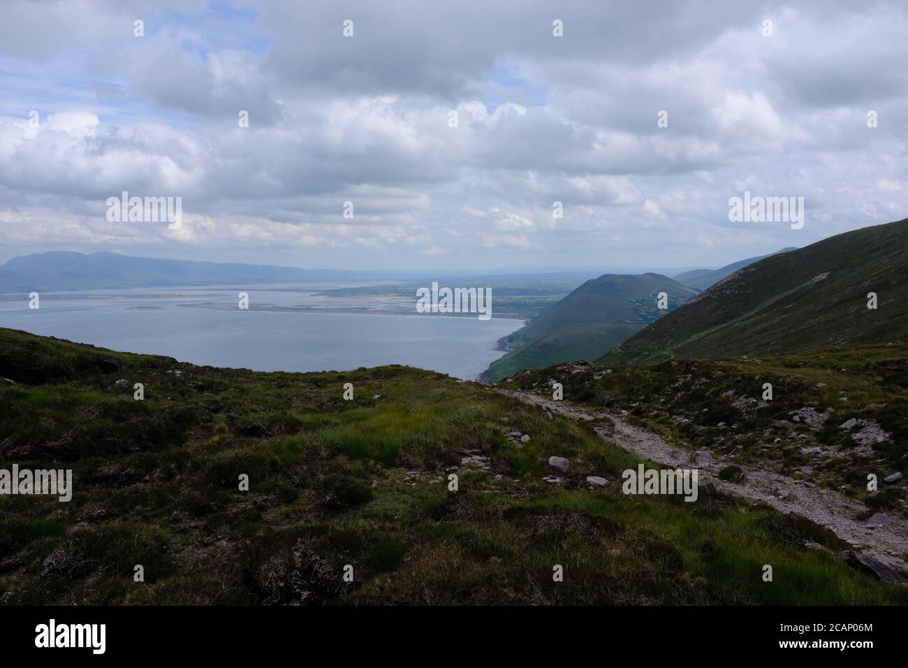 Spaziergang auf dem Kerry Way in 2019 in Count Kerry in Der Süden Irlands, der sich um den Abschnitt der Halbinsel Iveragh dreht Cahersiveen nach Glenbeigh Stockfoto