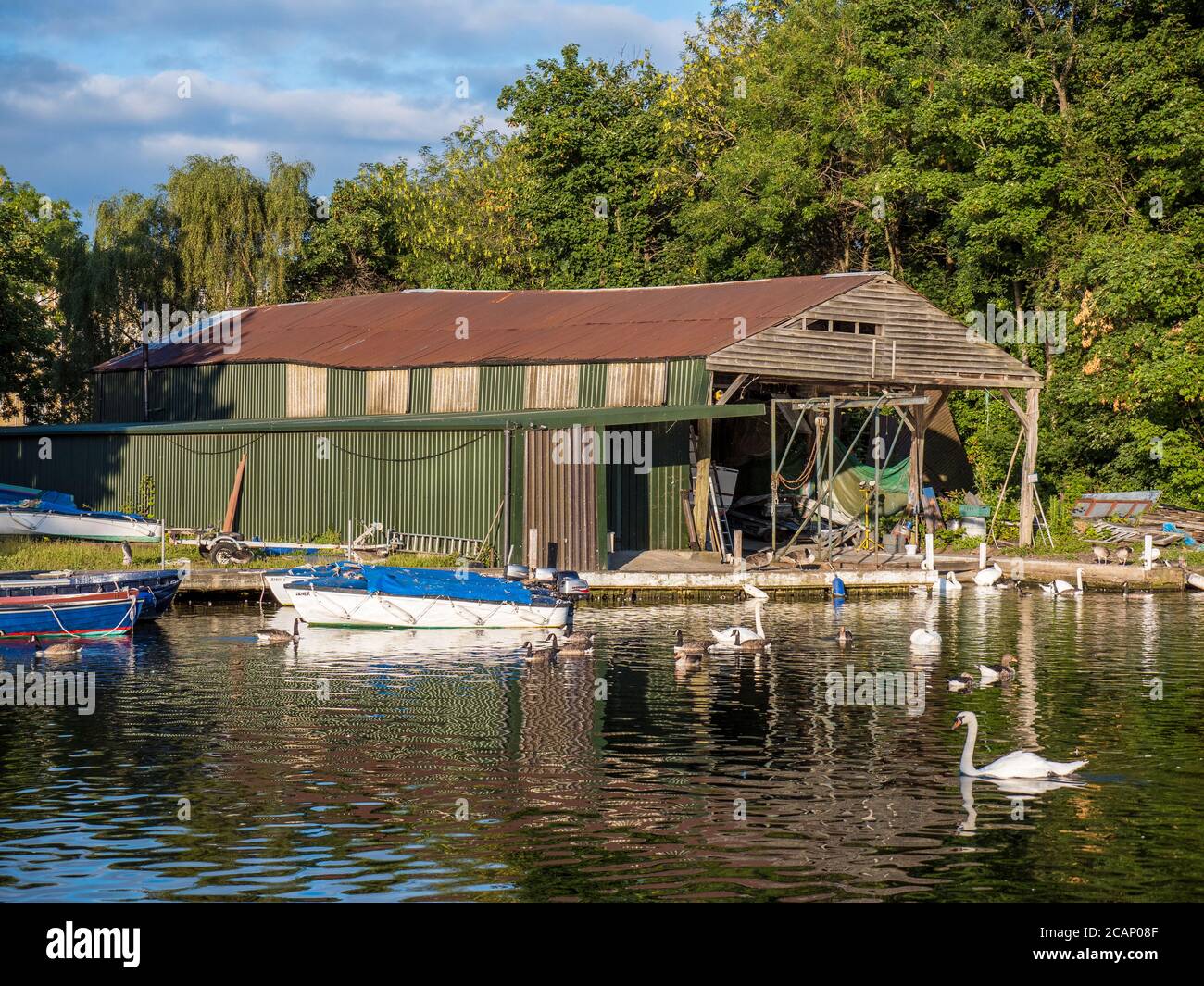 Bootsschuppen auf Fry's Island , River Thames Caversham, Reading, Berkshire, England, Großbritannien, GB. Stockfoto