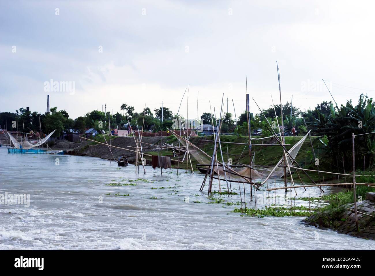 Schöne natürliche Landschaft des Flusses in Faridpur, Bangladesch. Stockfoto