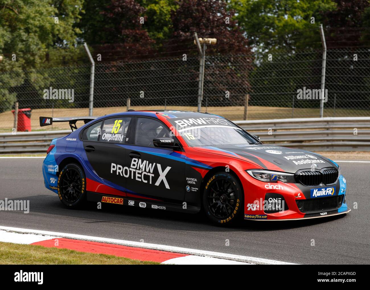 8. August 2020; Brands Hatch Circuit, West Kingsdown, Kent, England; Kwik Fit British Touring Car Championship, Qualifying Day; Tom Oliphant in seinem Team BMW 330i M Sport während des Trainings Stockfoto