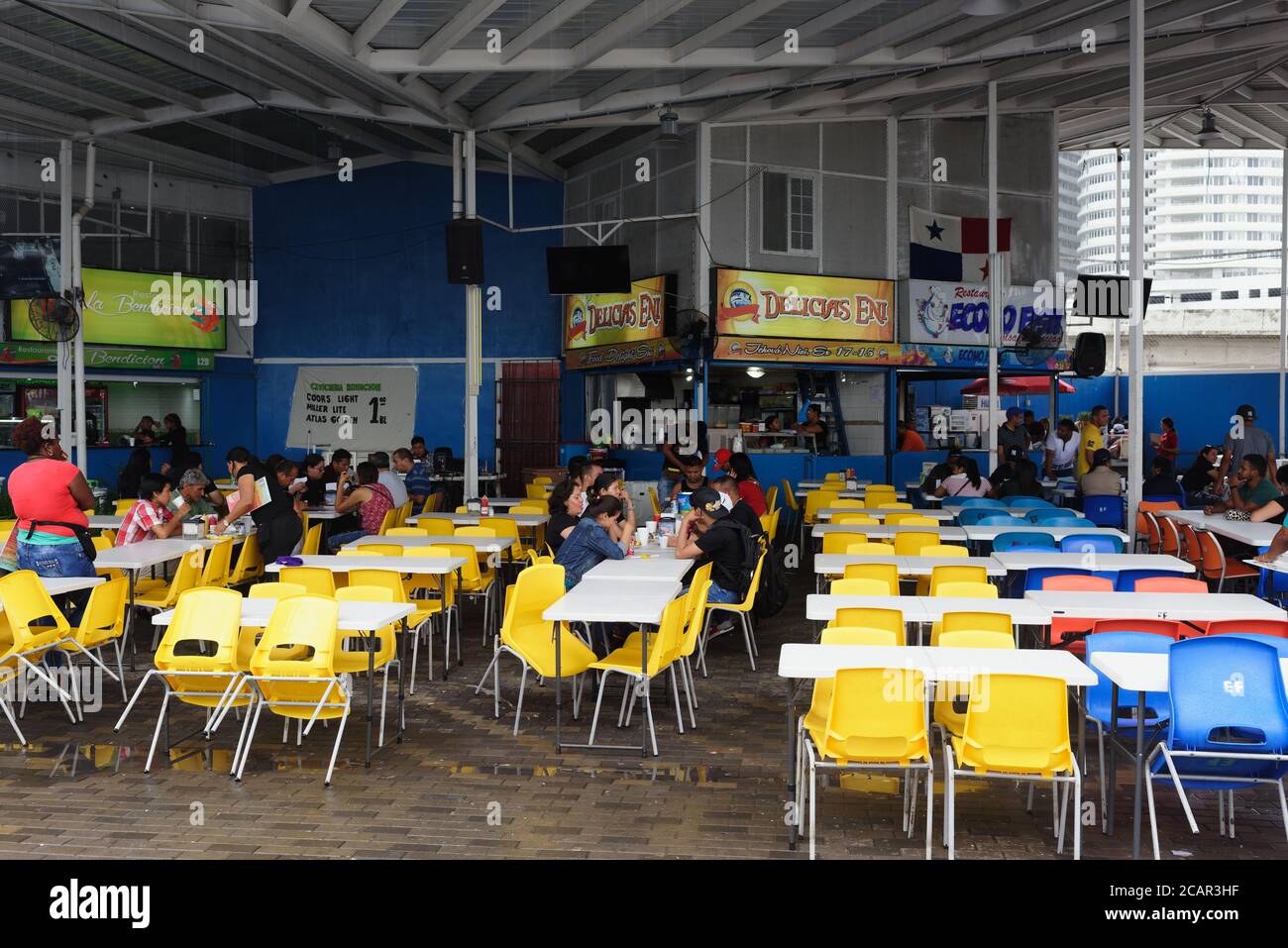 Hawker Stände verkaufen Lebensmittel an den Fischerdocks, Panama City, Panama Zentralamerika Stockfoto