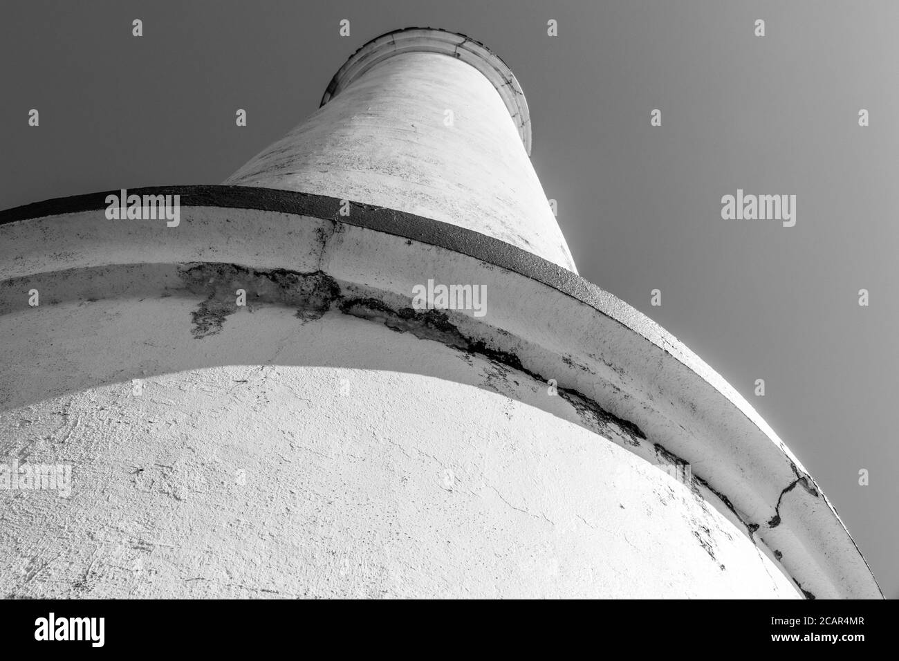 Cangas, Spanien. Der Faro de Cabo Home (Cape Home Leuchtturm), in Galicien während eines schönen Sommertages Stockfoto