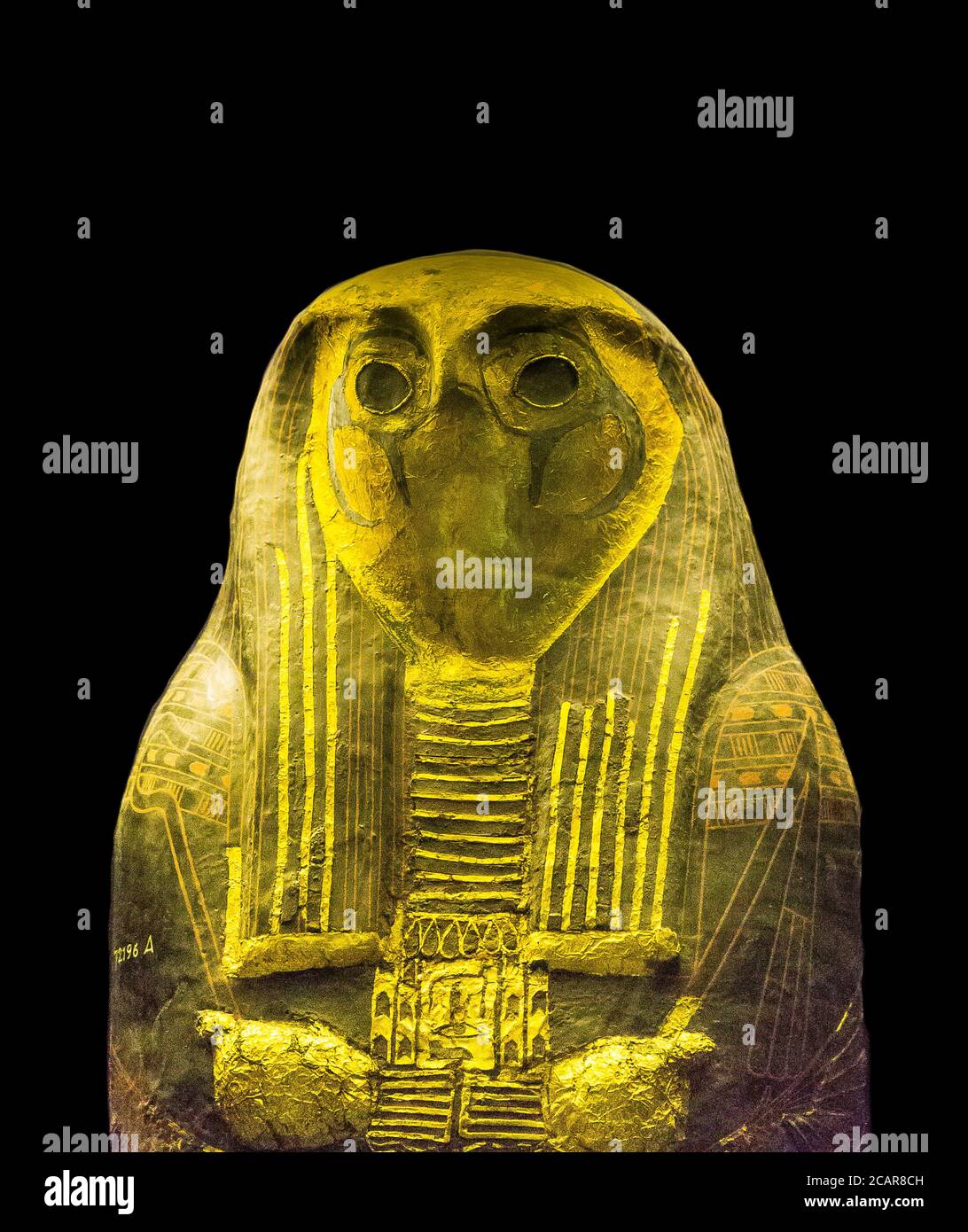Ägypten, Kairo, Ägyptisches Museum, Cartonnage Sarg mit Falkenkopf, in der königlichen Nekropole von Tanis gefunden, Begräbnis des Königs Sheshonq 2. Stockfoto