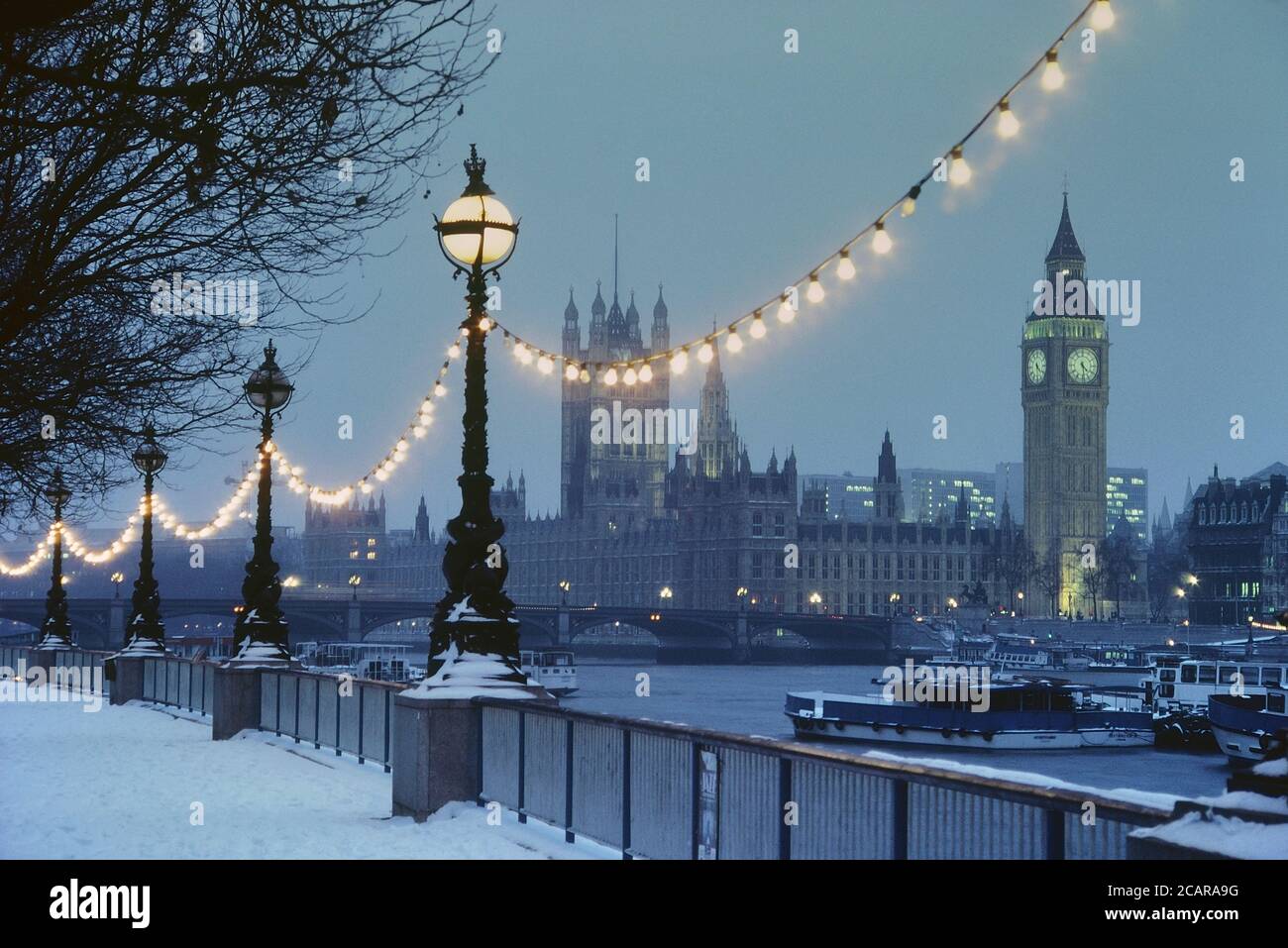 Schnee Szene, das Parlament, London, England, UK. Ca. 80er Stockfoto