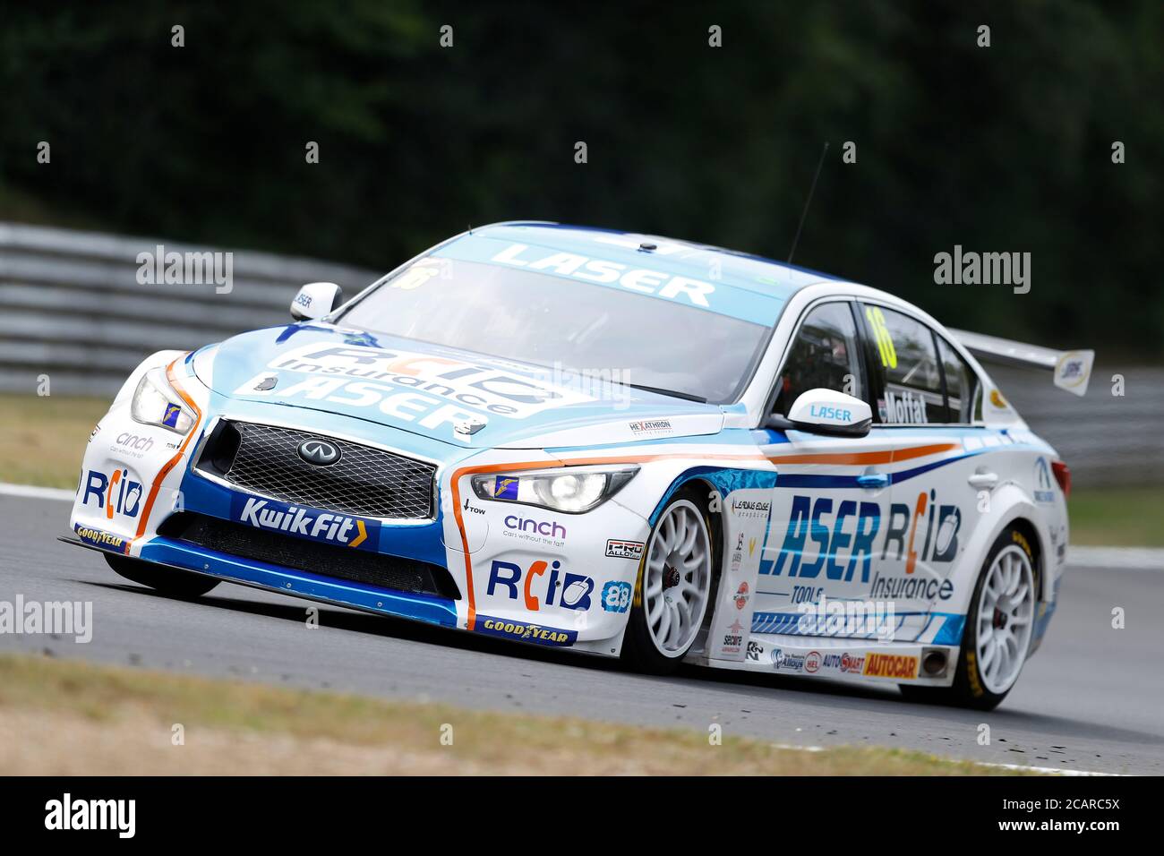 8. August 2020; Brands Hatch Circuit, West Kingsdown, Kent, England; Kwik Fit British Touring Car Championship, Qualifying Day; Aiden Moffat in seinem Laser Tools Racing Infiniti Q50 Stockfoto