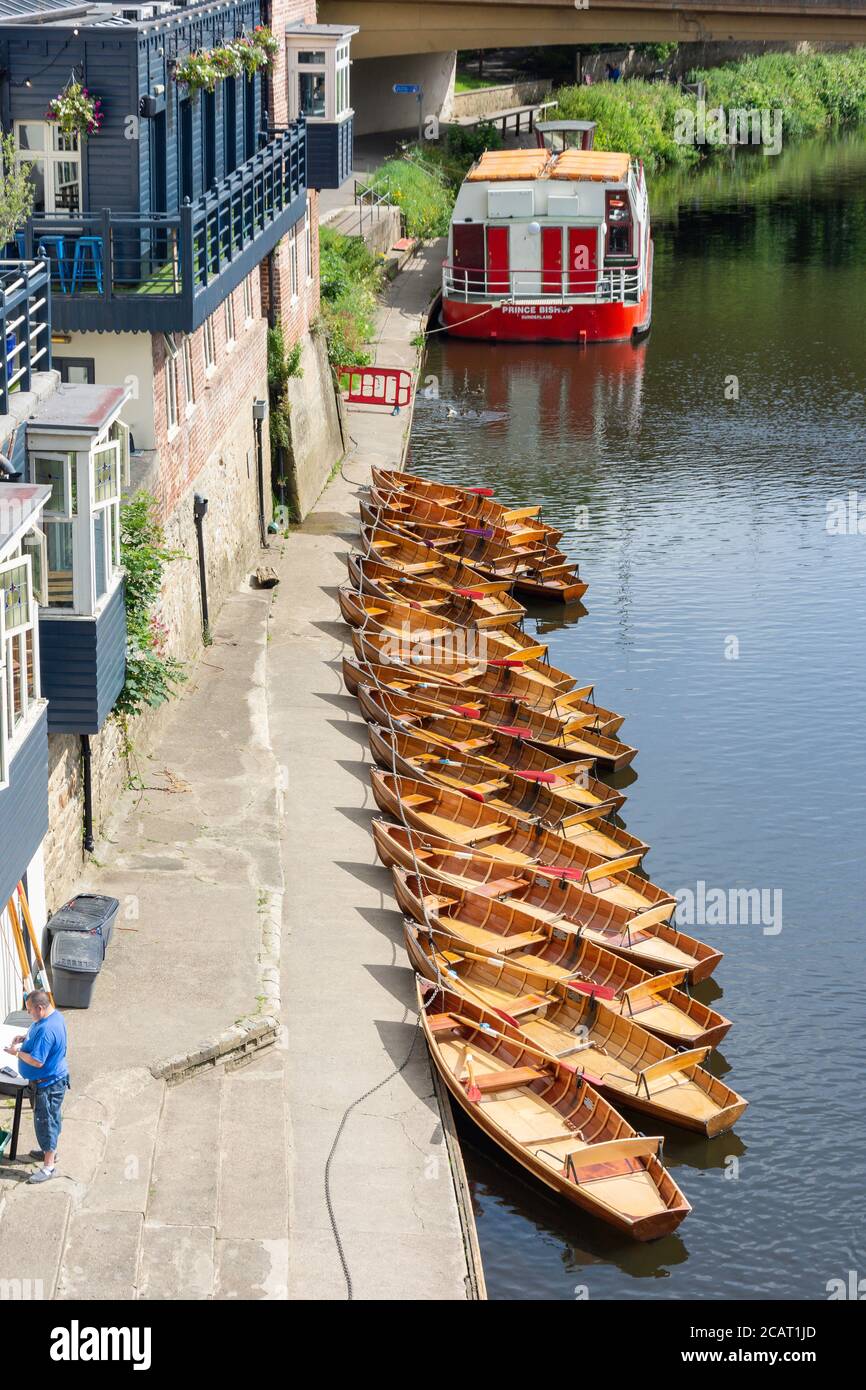 Mieten Sie Boote auf River Wear von Elvet Bridge, Durham, County Durham, England, Vereinigtes Königreich Stockfoto