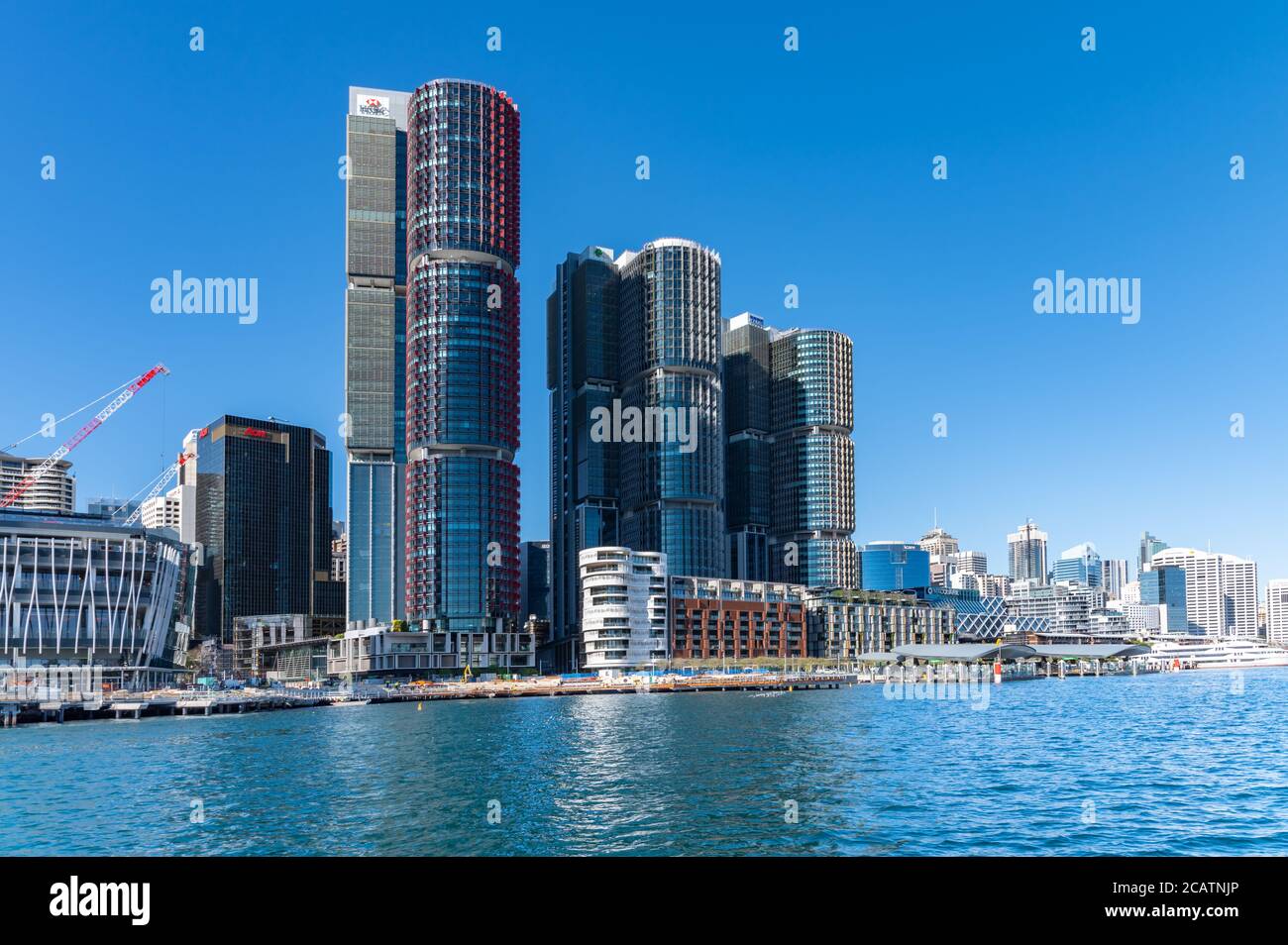 Hafen Blue Waters und Barangaroo an einem sonnigen Herbstnachmittag Stockfoto