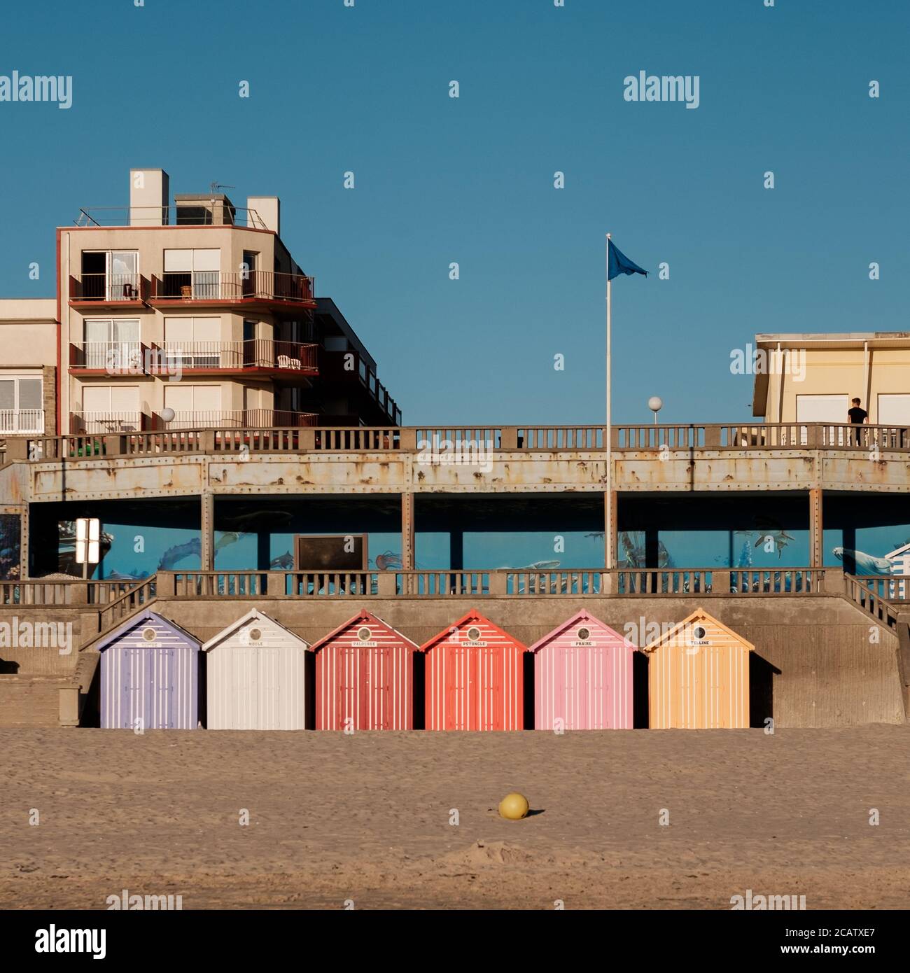 Vintage Strandhütten an der französischen Küste Stockfoto